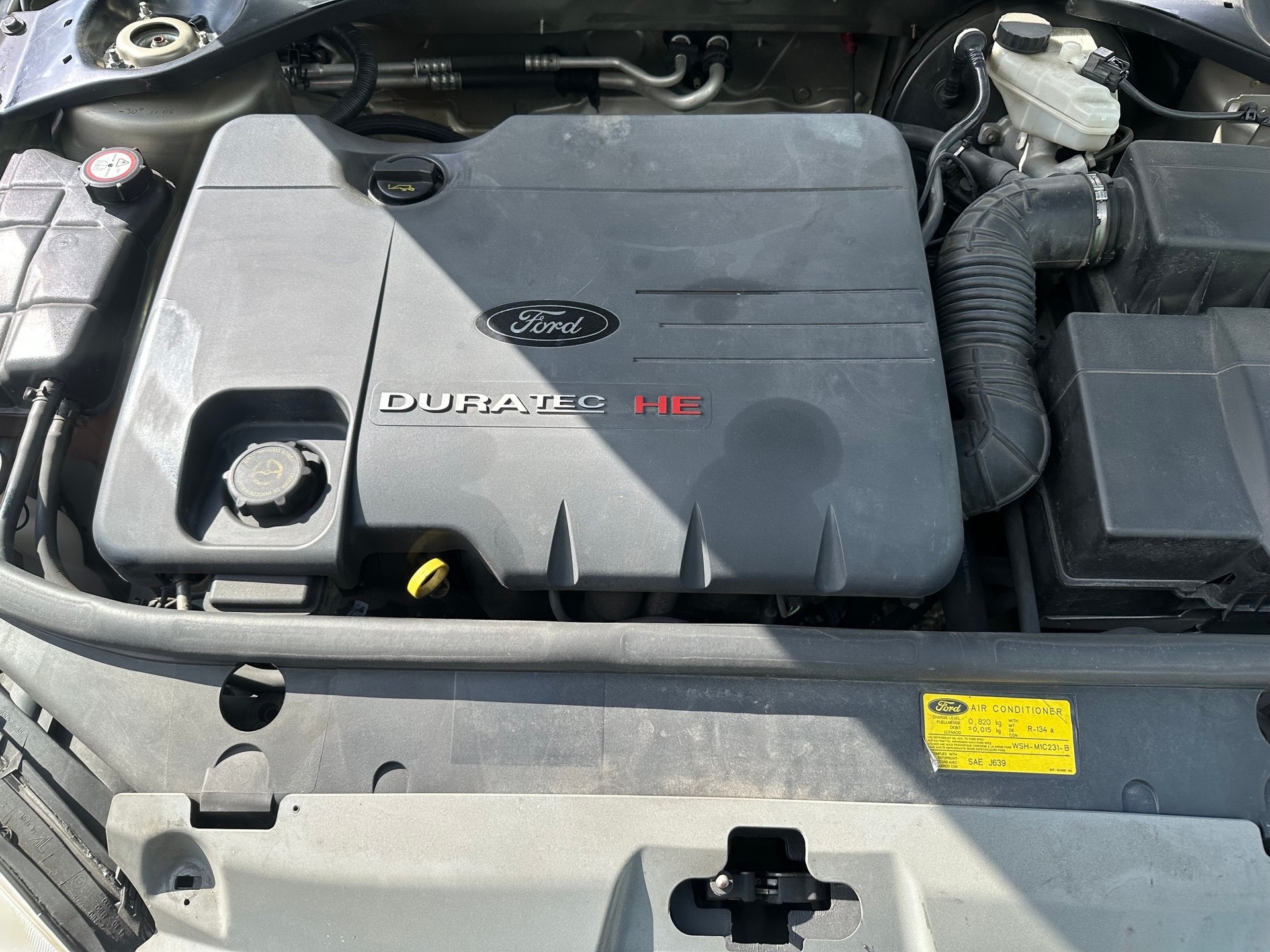FORD Mondeo 2.0i 16V Ghia-image-11