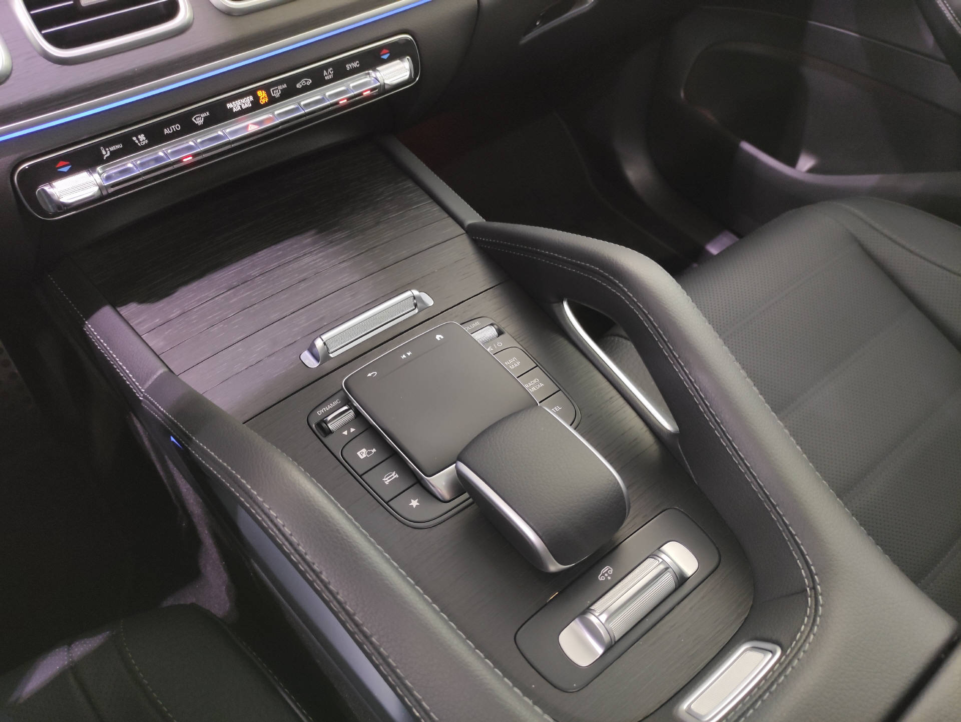 MERCEDES-BENZ GLS 580 AMG Line 4matic-image-12
