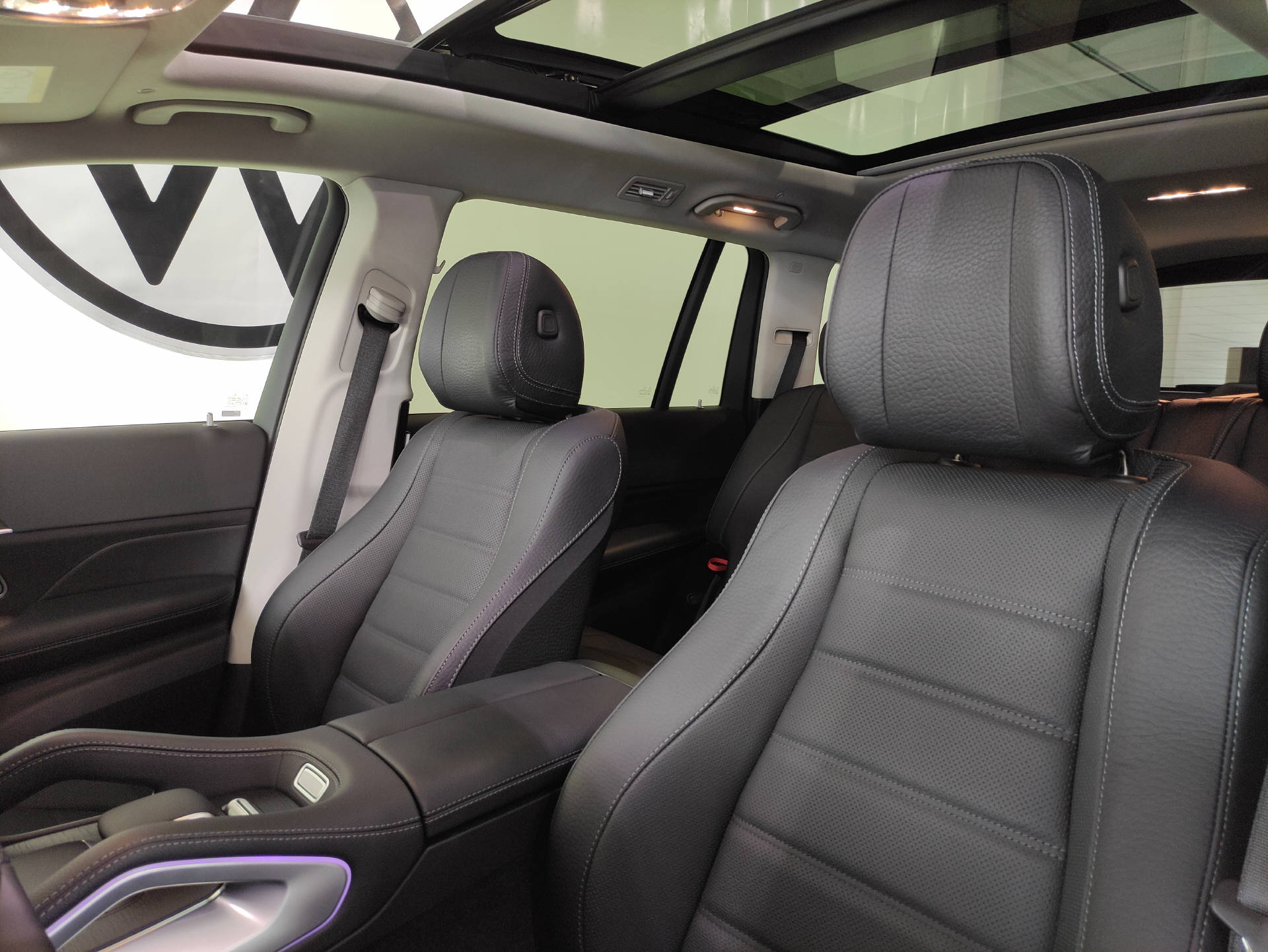 MERCEDES-BENZ GLS 580 AMG Line 4matic-image-5