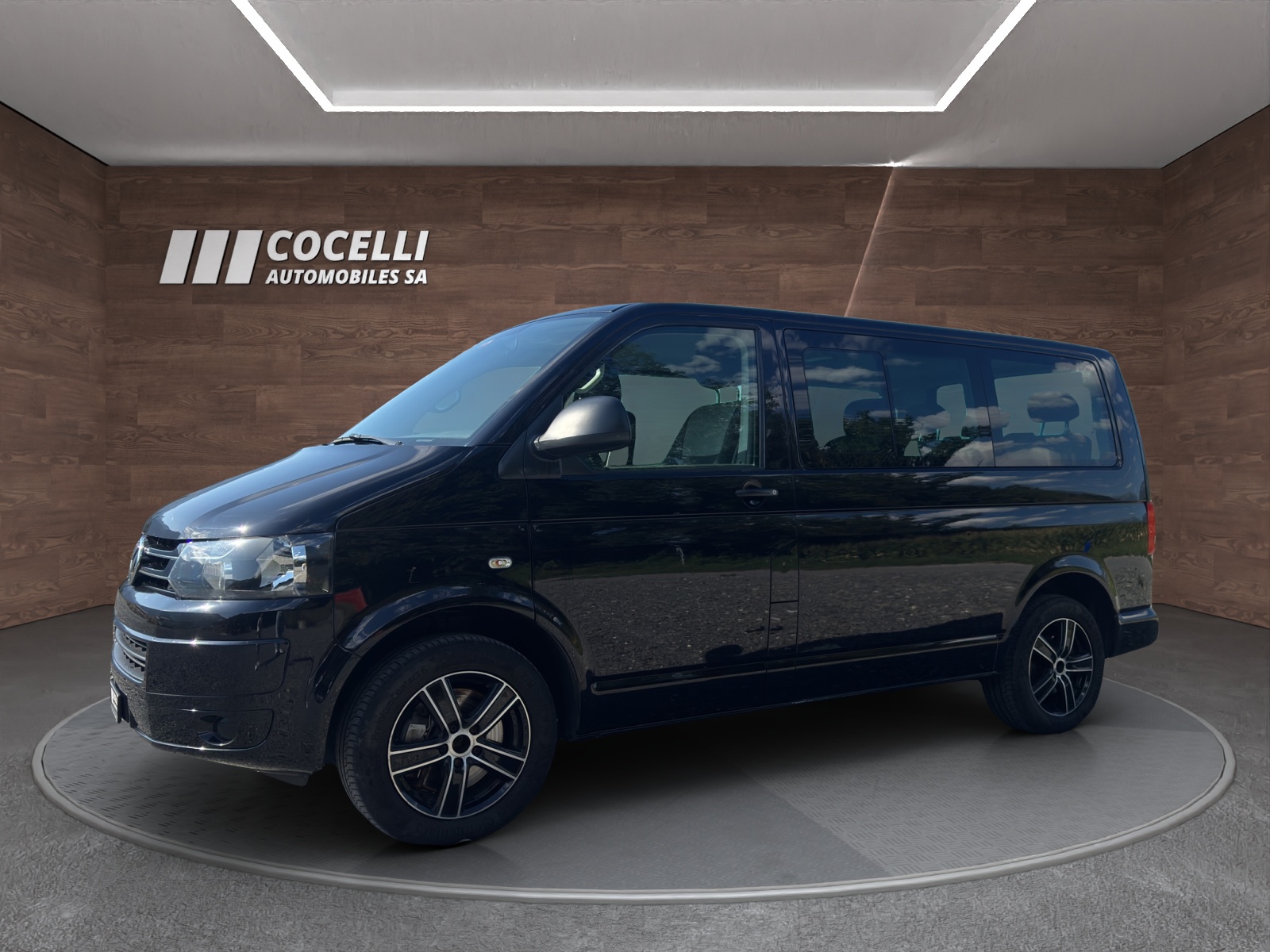 VW T5 Multivan 2.0 TDI CR Startline 4Motion-image-0