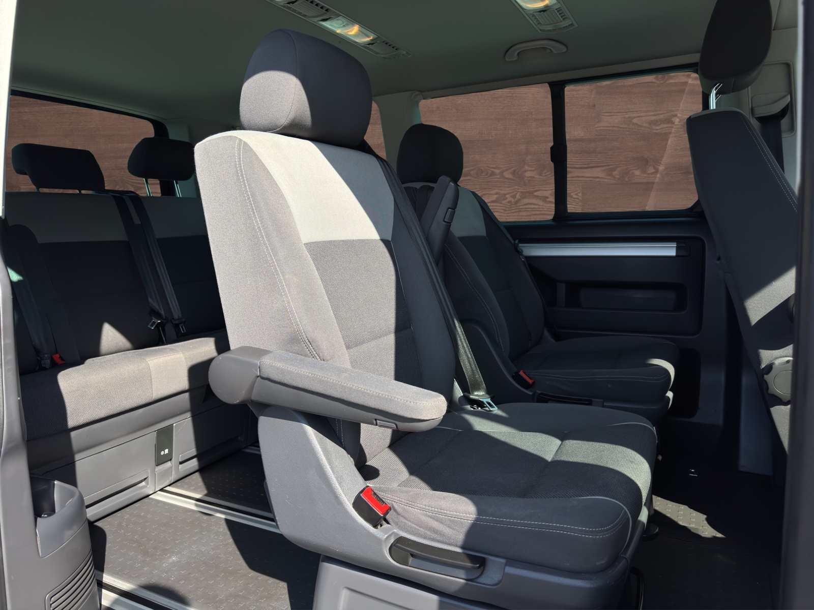 VW T5 Multivan 2.0 TDI CR Startline 4Motion-image-11