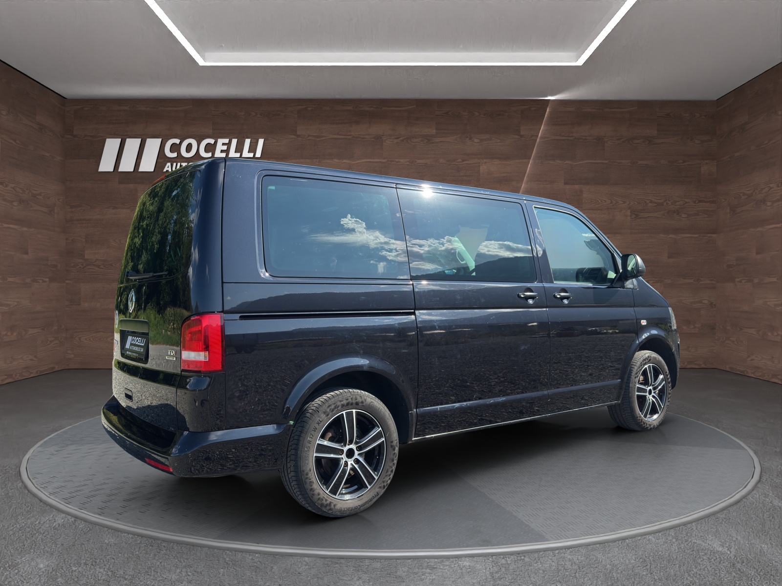 VW T5 Multivan 2.0 TDI CR Startline 4Motion-image-4