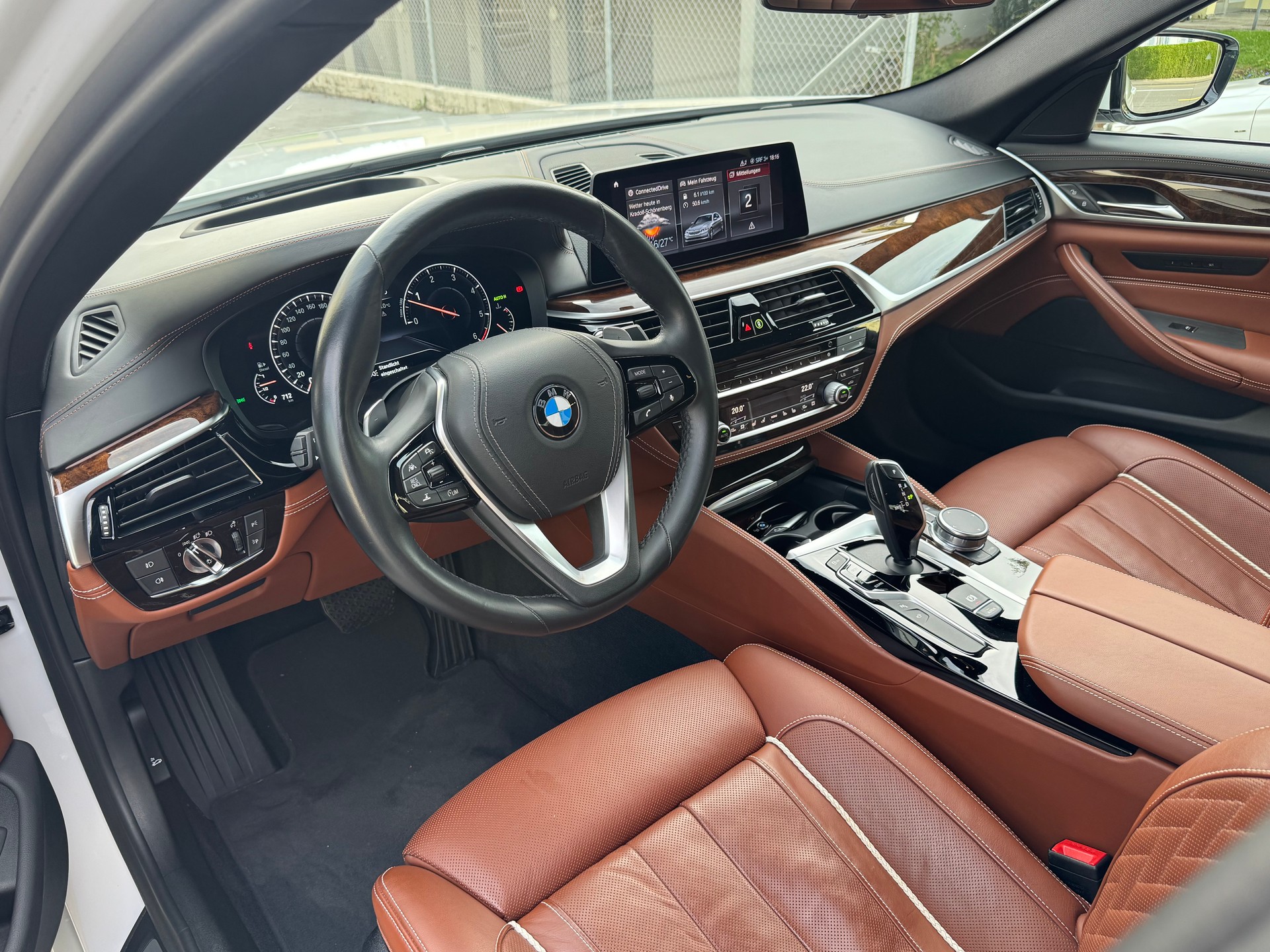 BMW 530d xDrive Luxury Line Steptronic-image-8