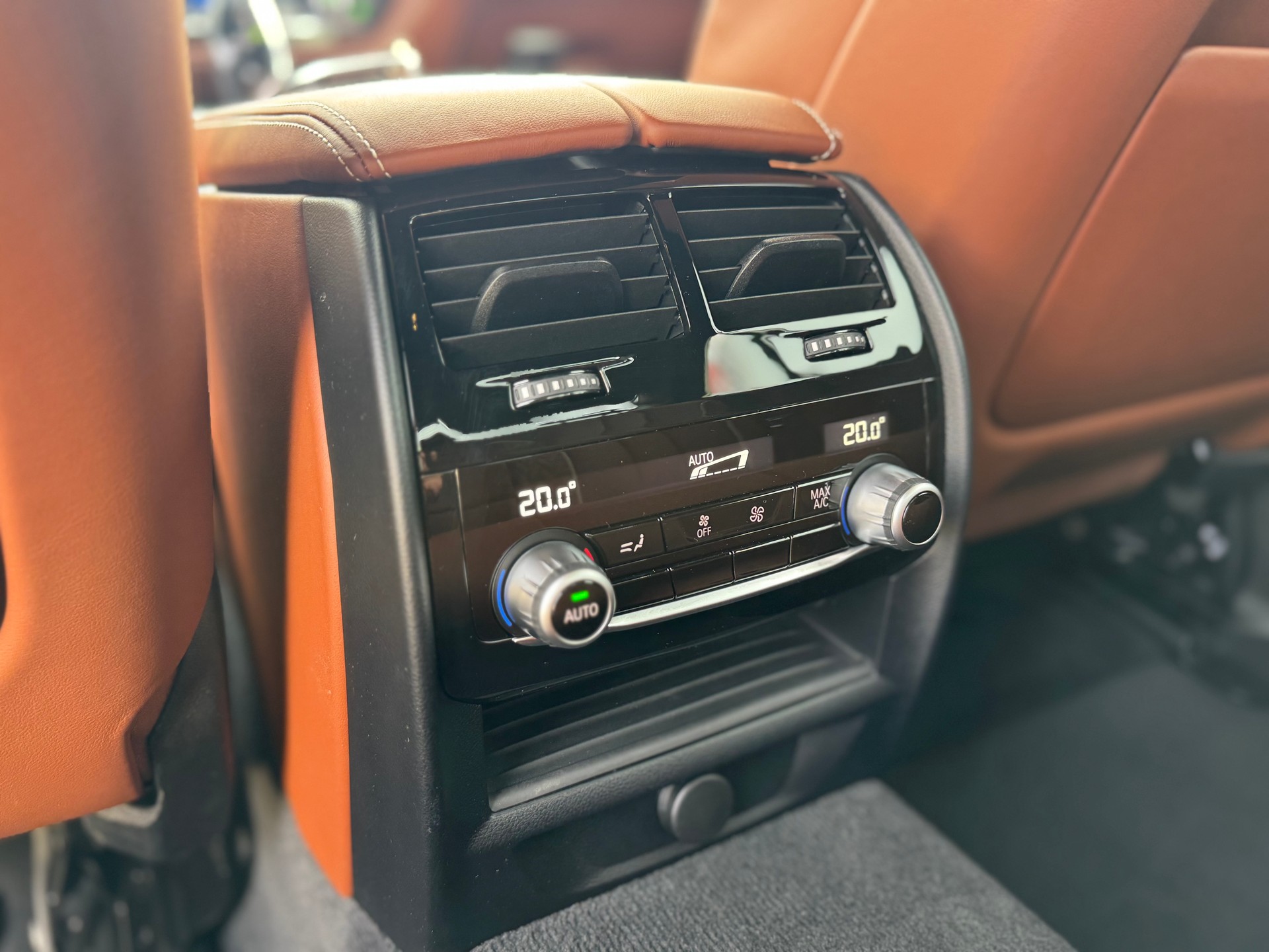 BMW 530d xDrive Luxury Line Steptronic-image-23