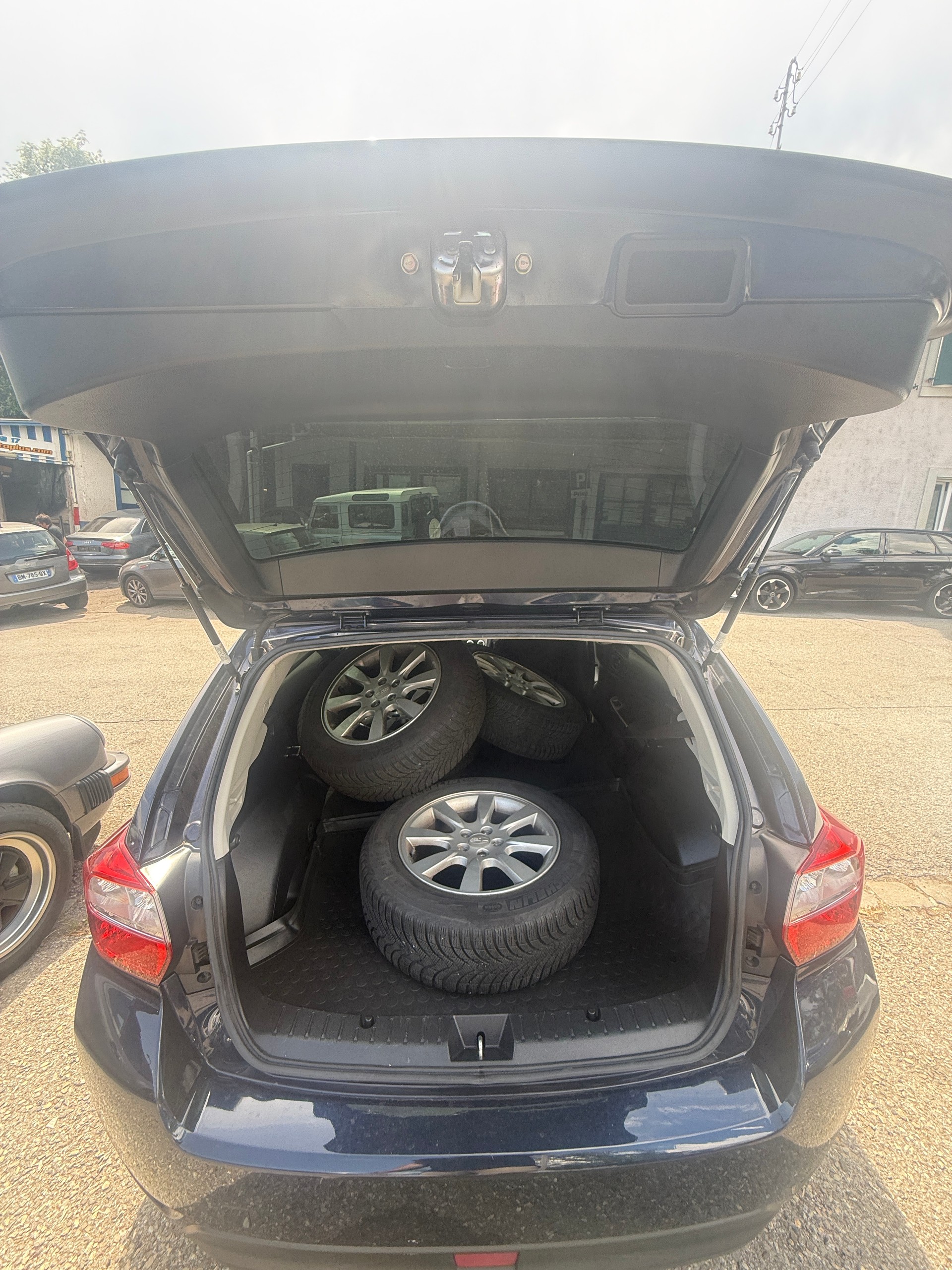 SUBARU Impreza 1.6 Swiss one-image-4