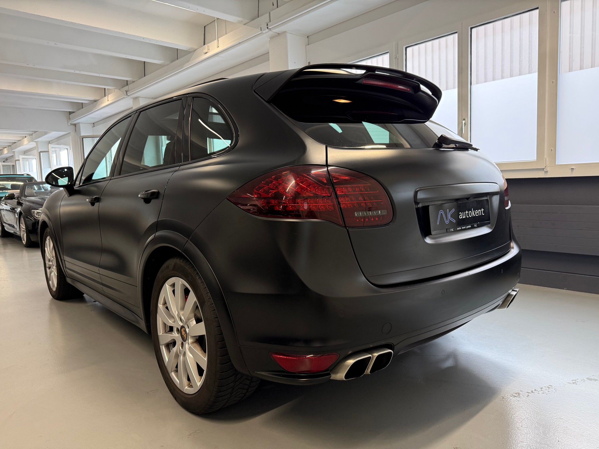 PORSCHE Cayenne Turbo S-image-3