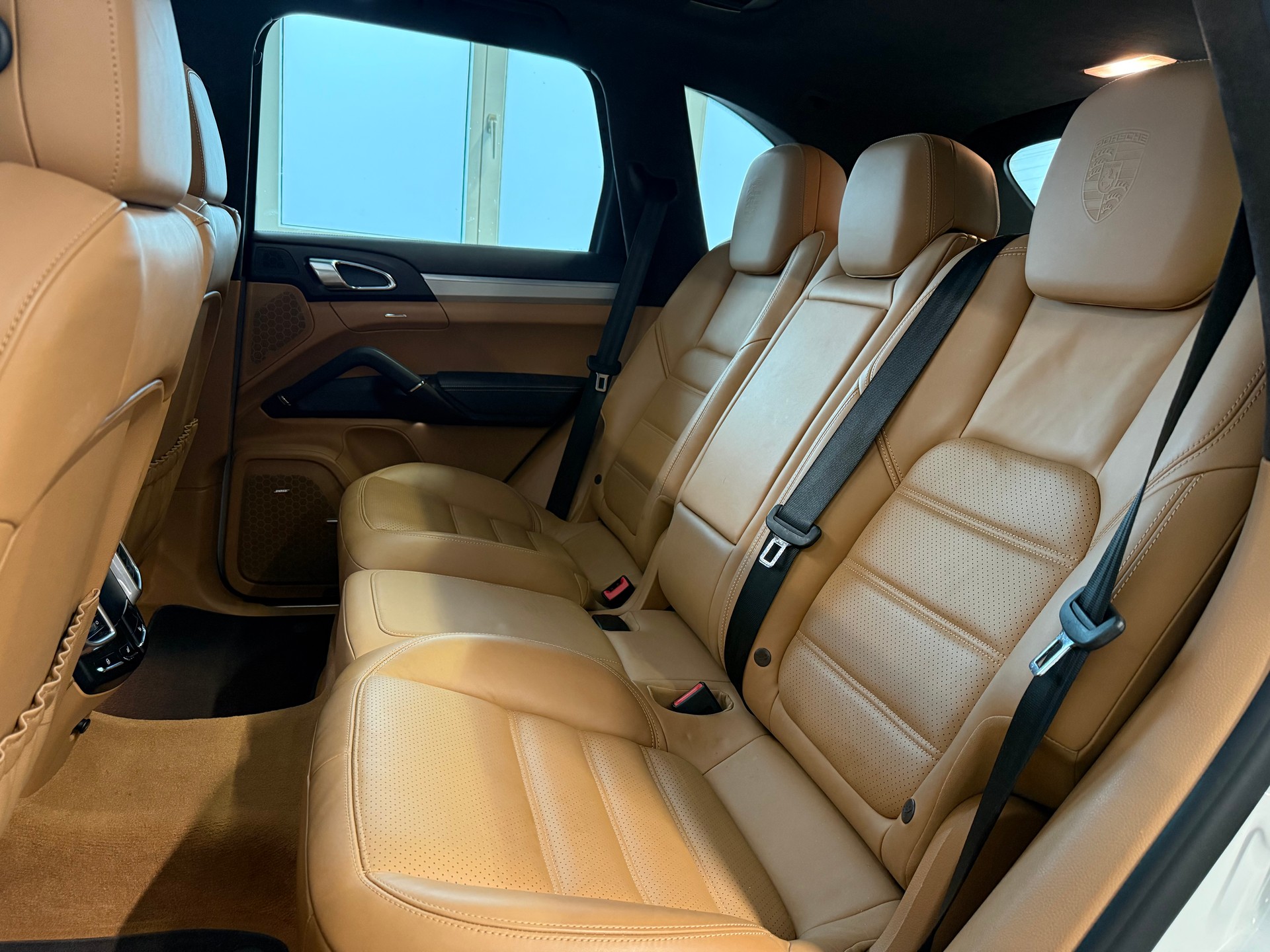PORSCHE Cayenne Turbo S-image-19