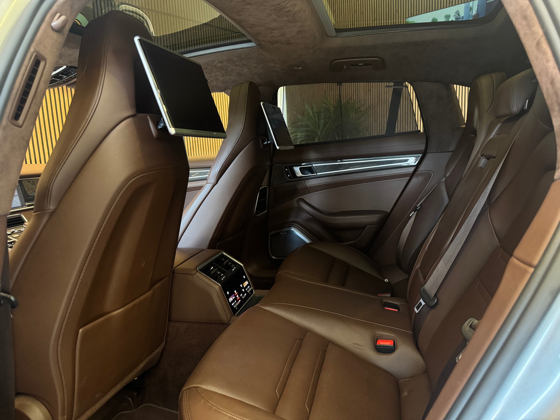 PORSCHE Panamera Sport Turismo 4.0 V8 Turbo-image-17