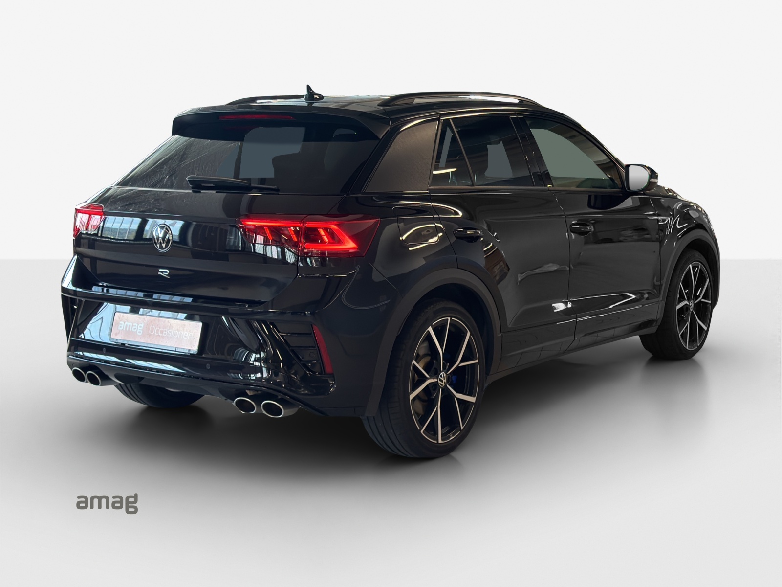 VW T-Roc 2.0 TSI R DSG 4Motion-image-4