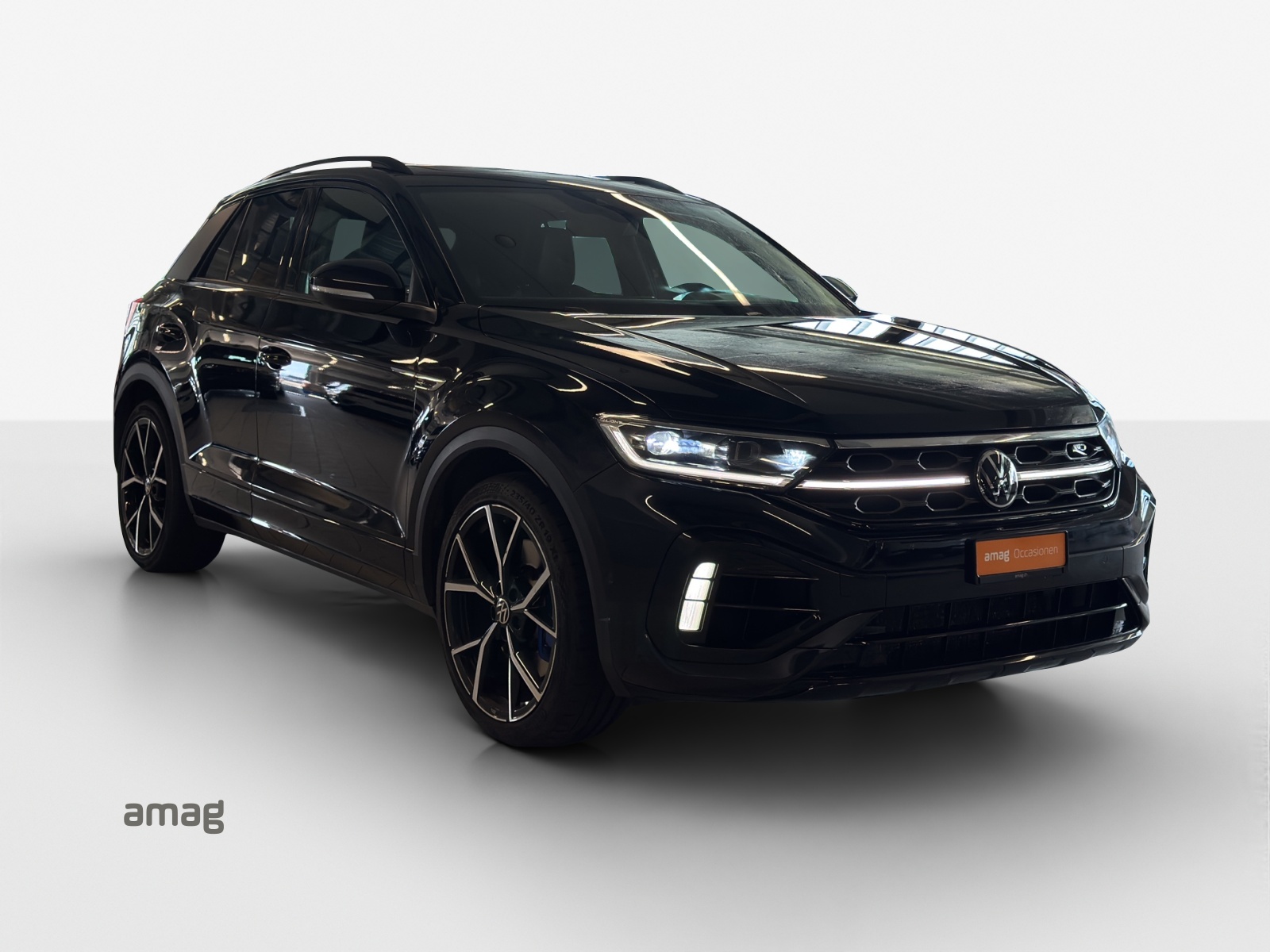 VW T-Roc 2.0 TSI R DSG 4Motion-image-5