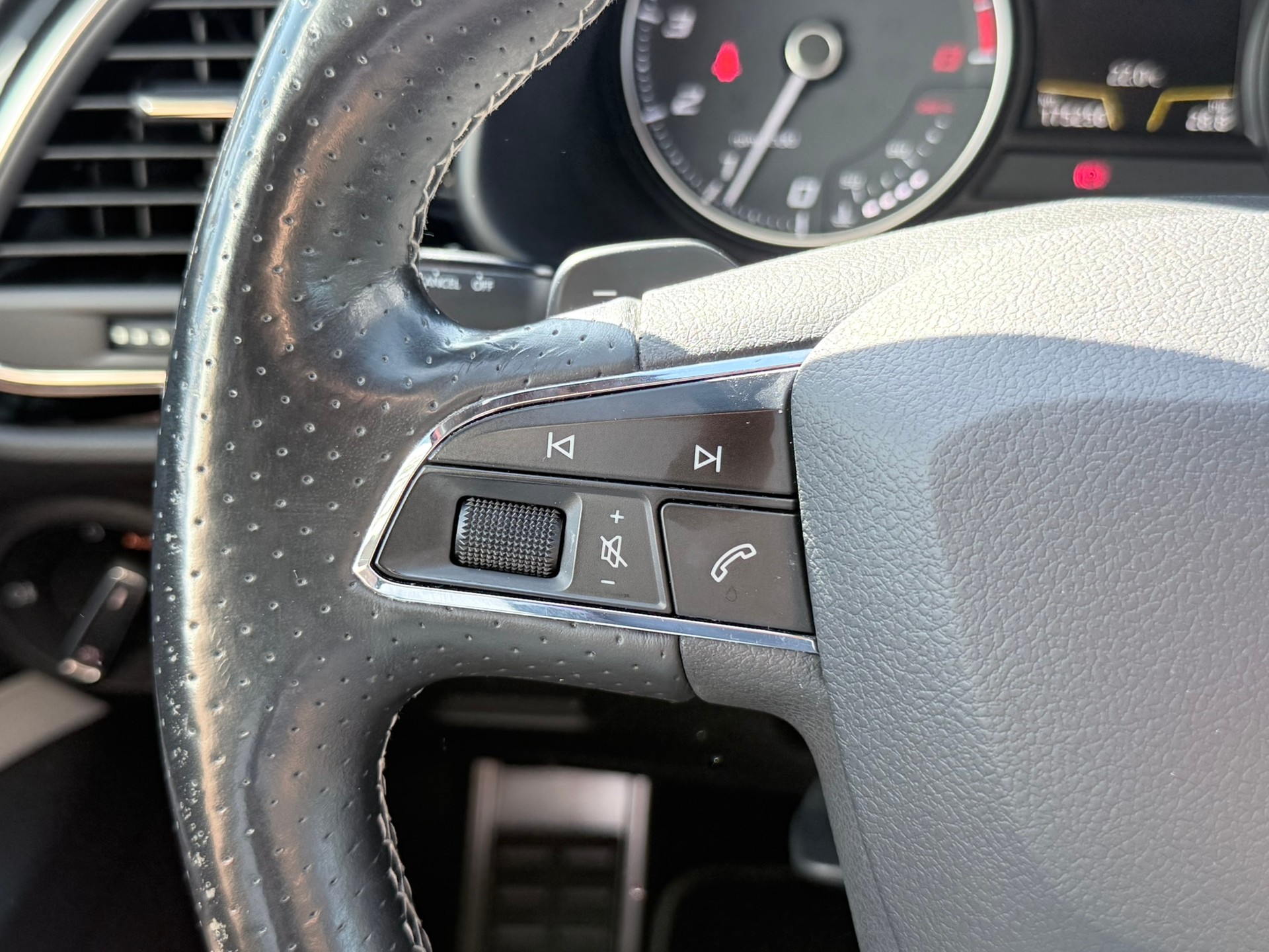 SEAT Leon 2.0 TSI Cupra 290 DSG-image-28