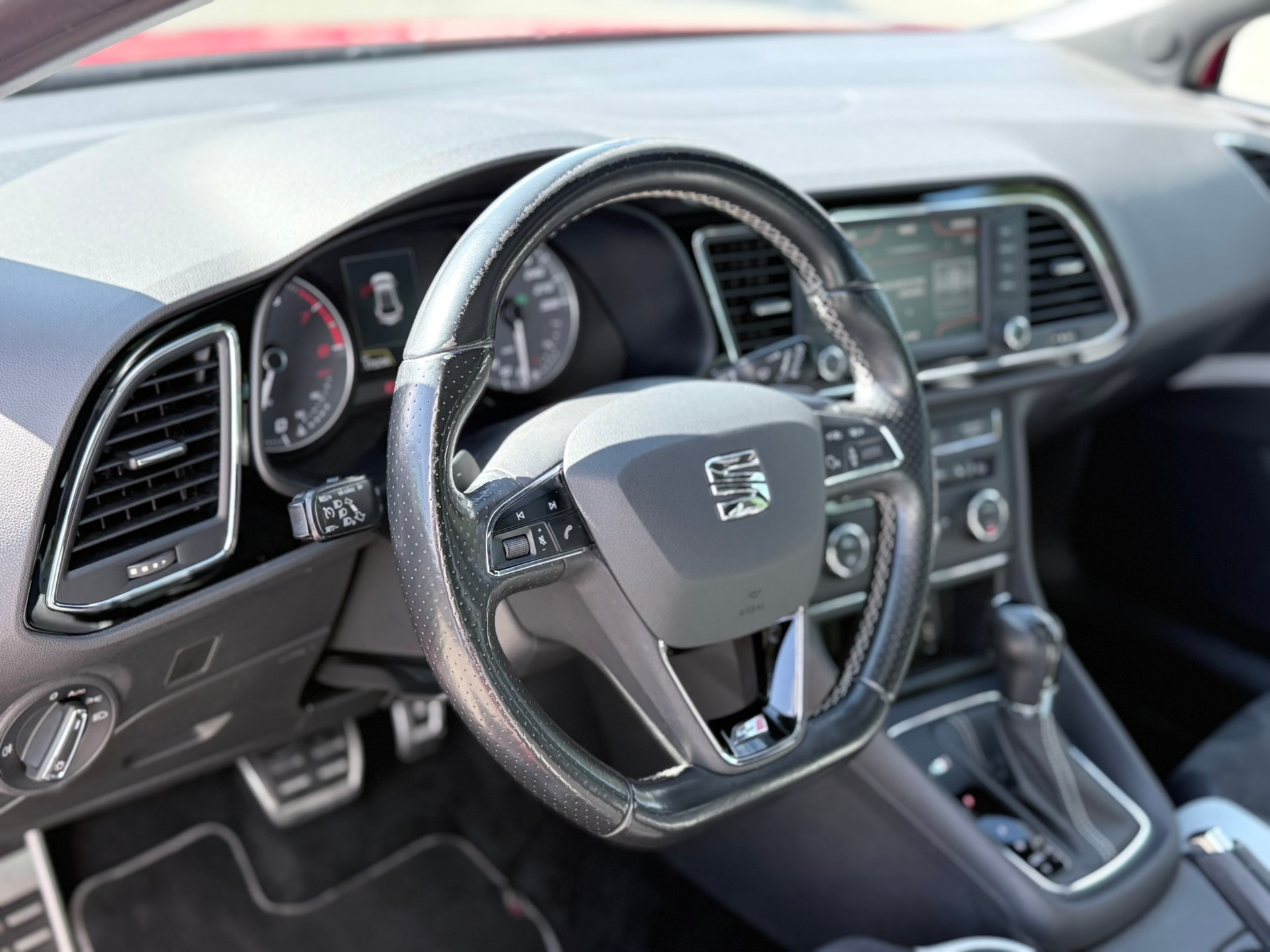 SEAT Leon 2.0 TSI Cupra 290 DSG-image-17