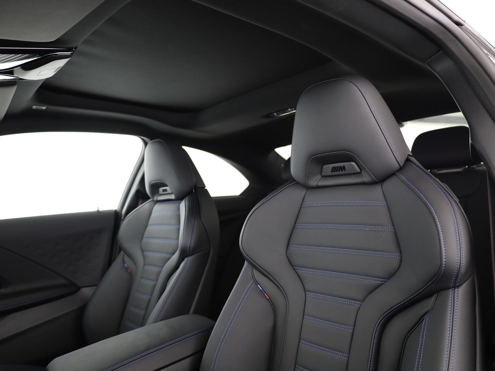 BMW M240i xDrive Coupé-image-14