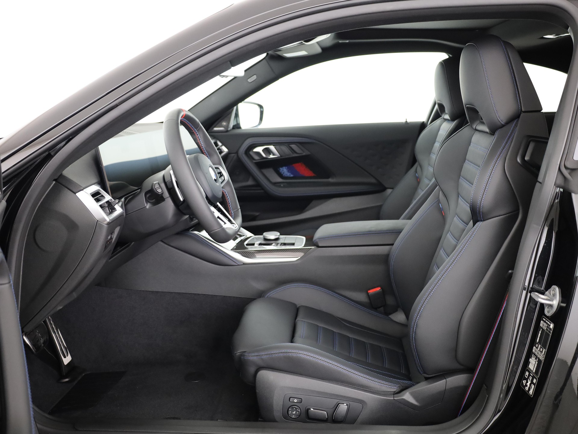 BMW M240i xDrive Coupé-image-19