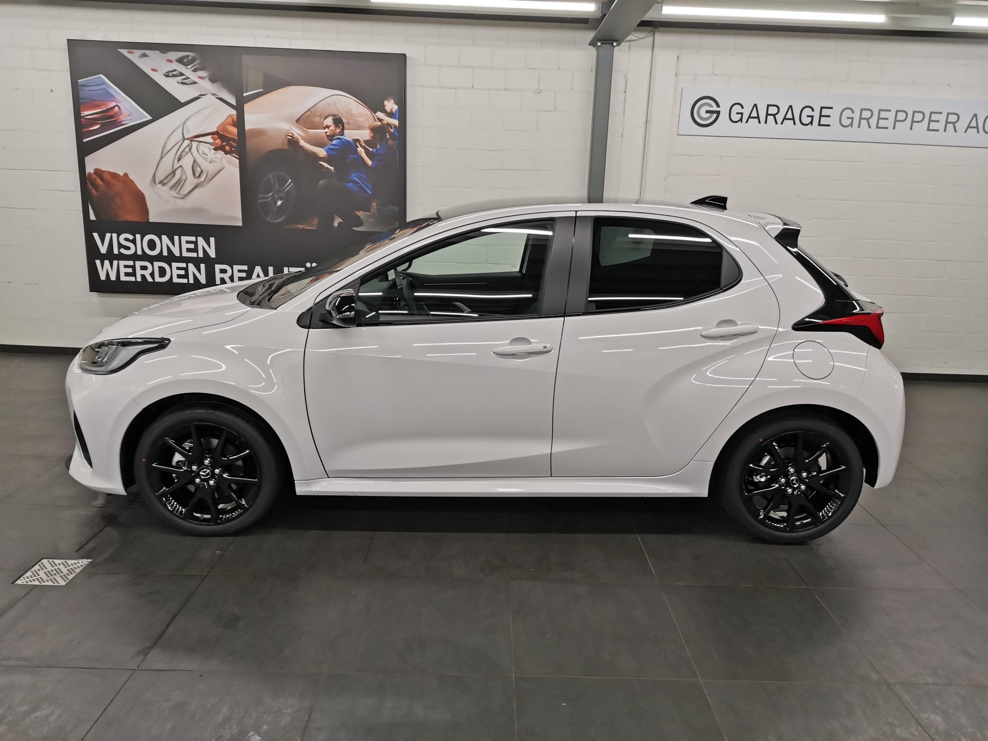 MAZDA 2 1.5 Hybrid Homura Plus-image-2