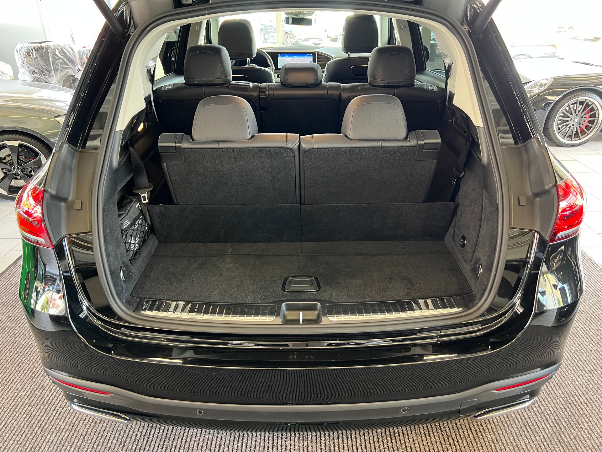 MERCEDES-BENZ GLE 450 4Matic AMG Line 9G-Tronic | CH | 7 Sitz | Airmatic | Night | Panorama | AHK |-image-18