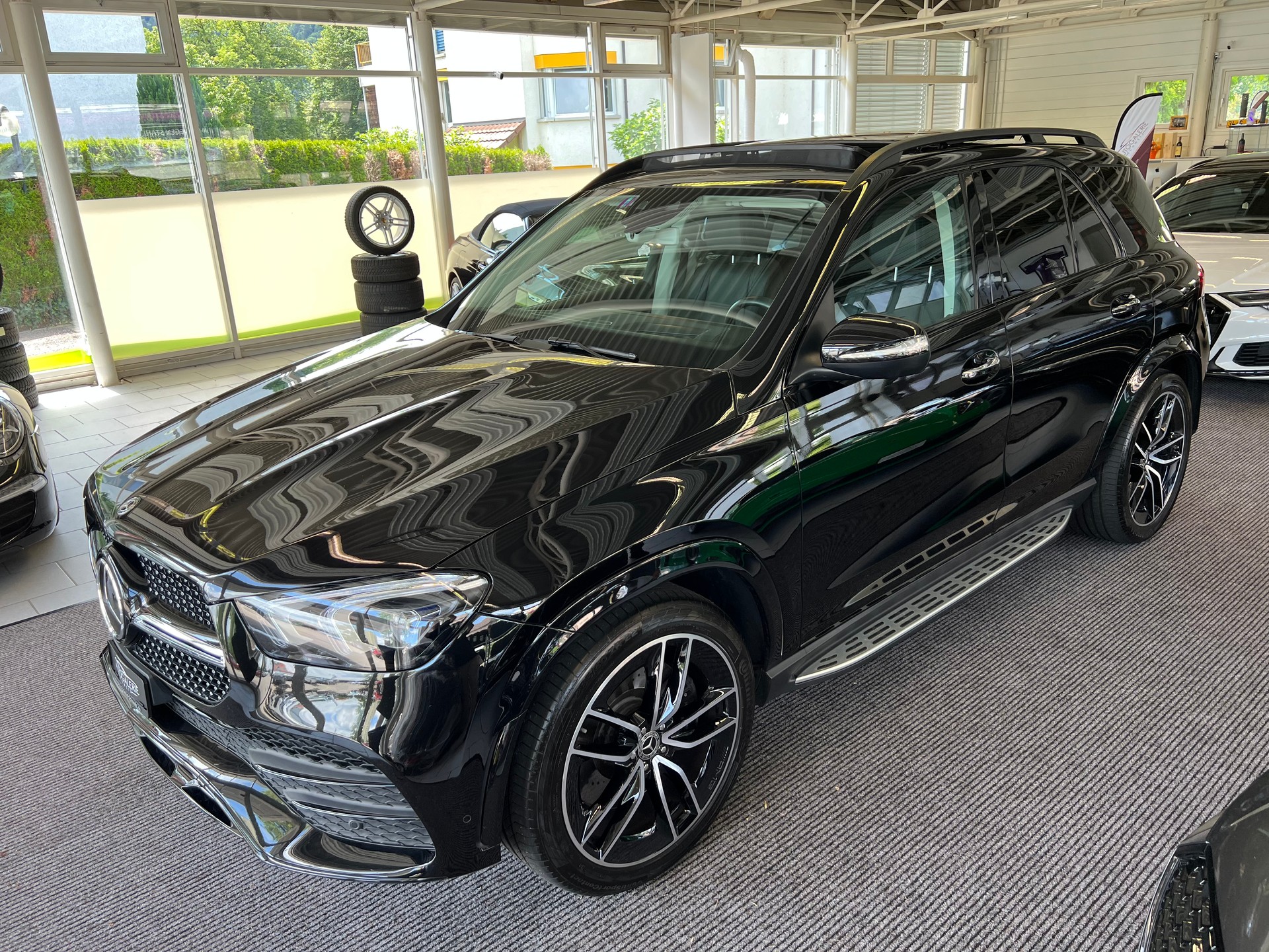 MERCEDES-BENZ GLE 450 4Matic AMG Line 9G-Tronic | CH | 7 Sitz | Airmatic | Night | Panorama | AHK |-showroom-element-1