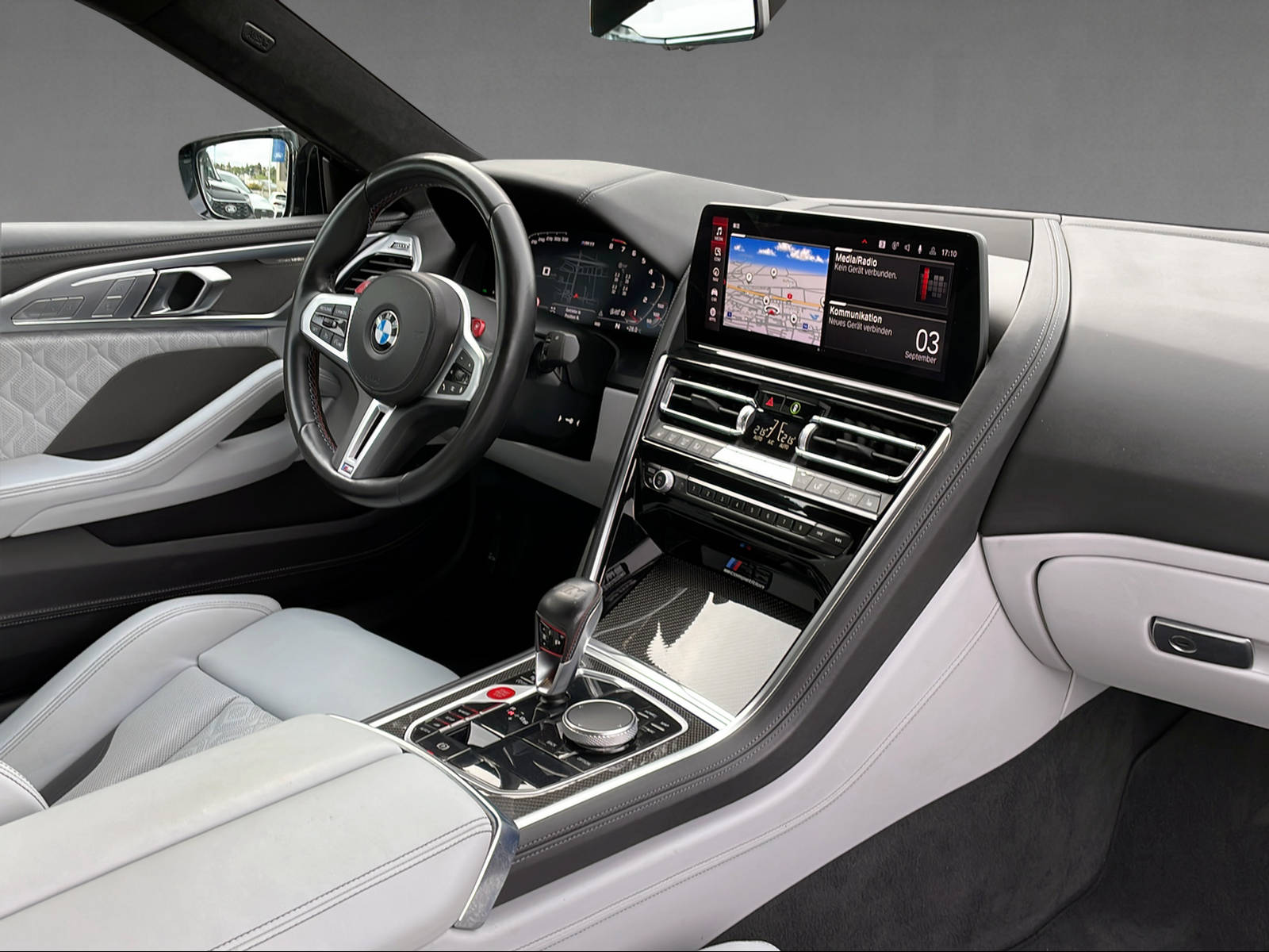 BMW M8 xDrive M Competition Steptronic-image-9