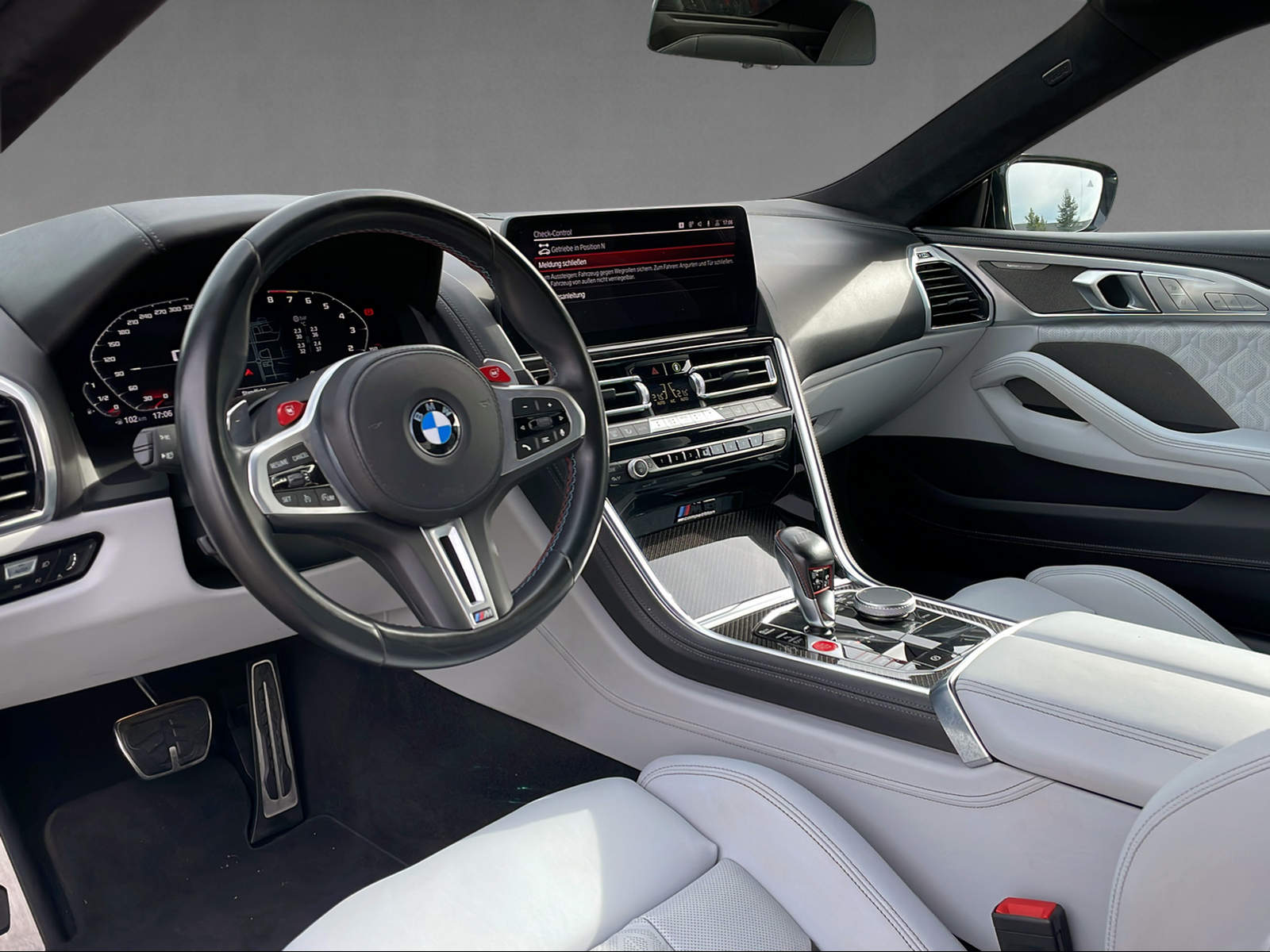 BMW M8 xDrive M Competition Steptronic-image-8