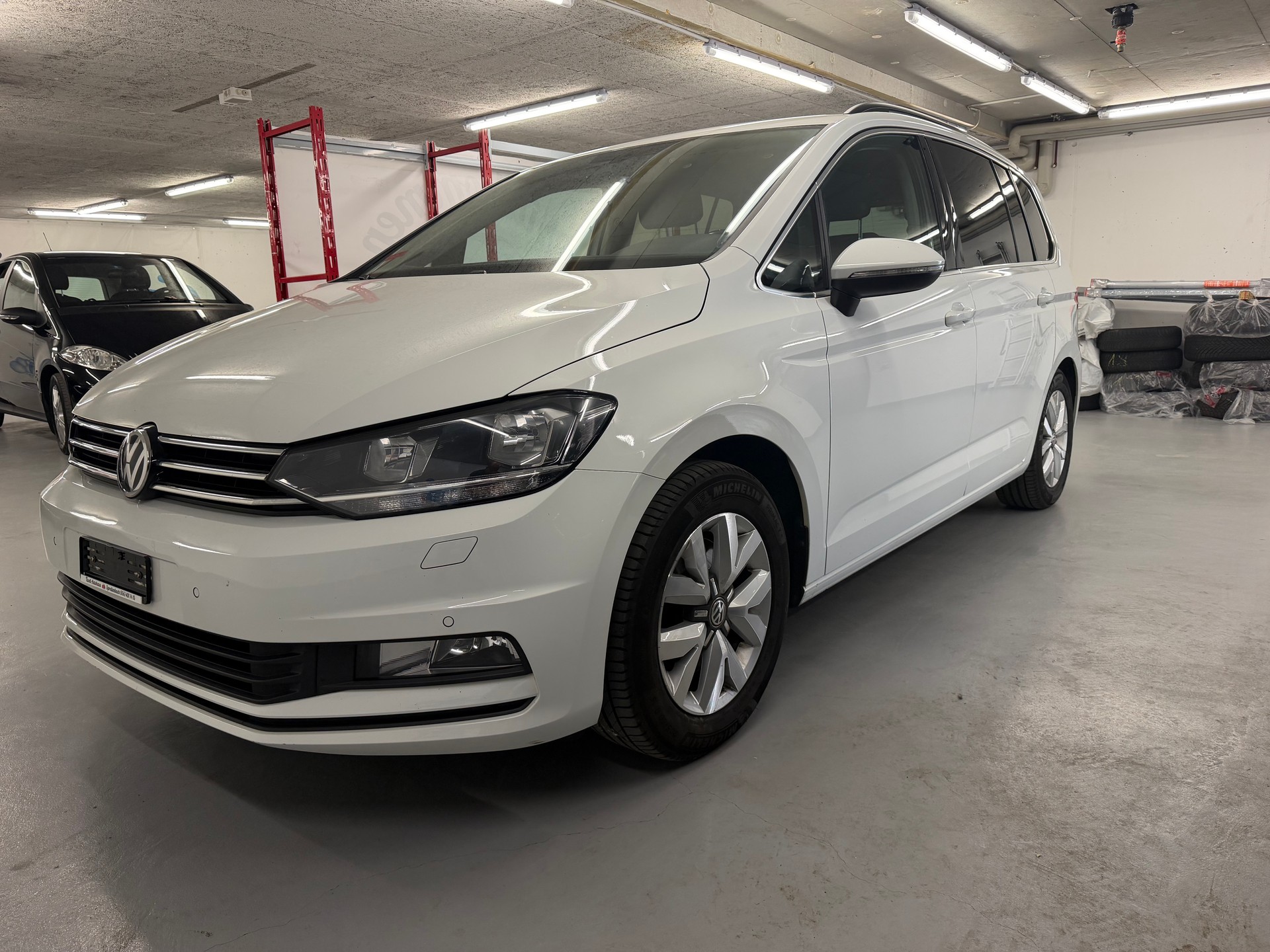 VW Touran 1.4 TSI BlueMotion Technology Highline DSG-image-0