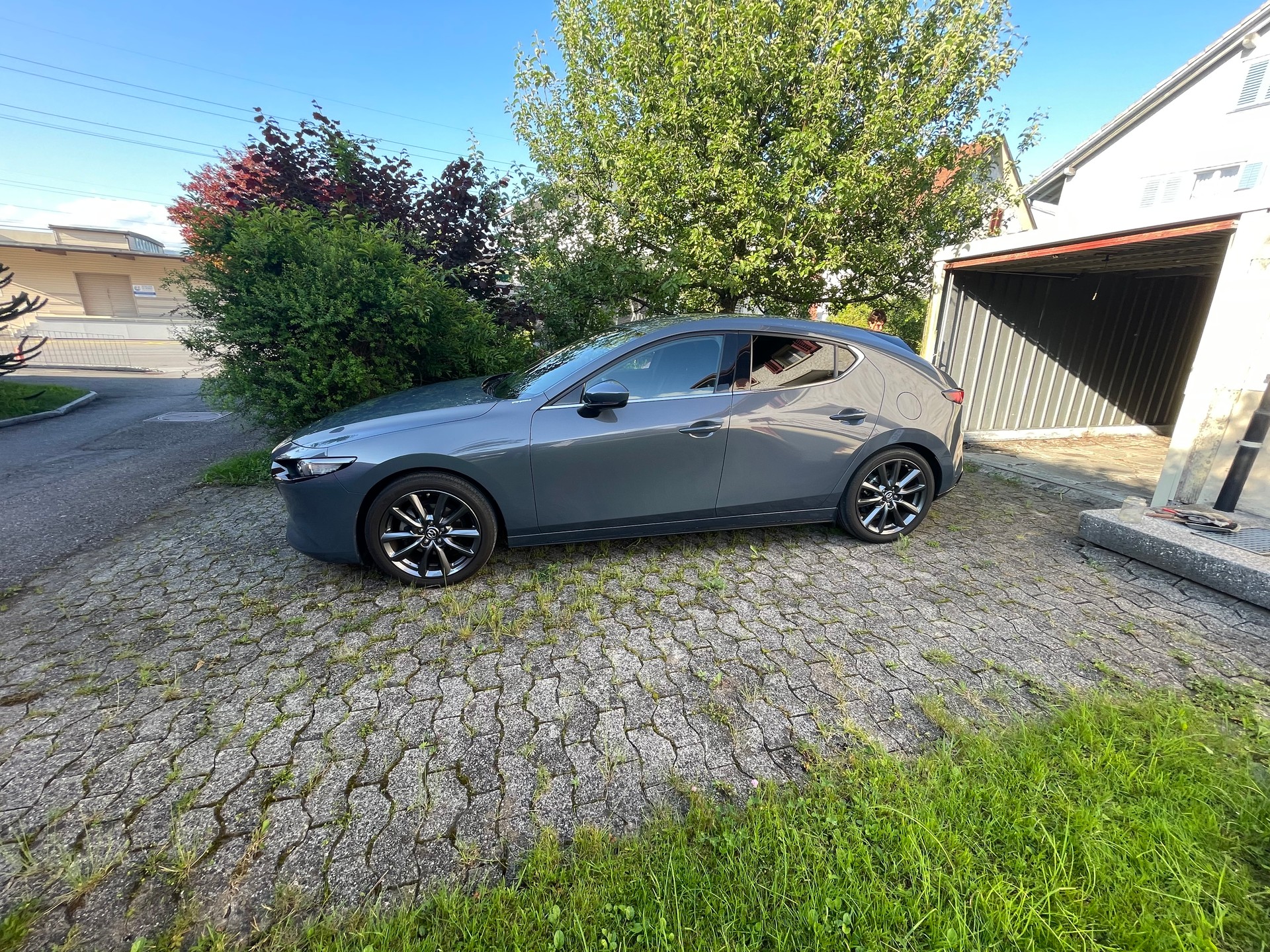 MAZDA G180 HB-image-1