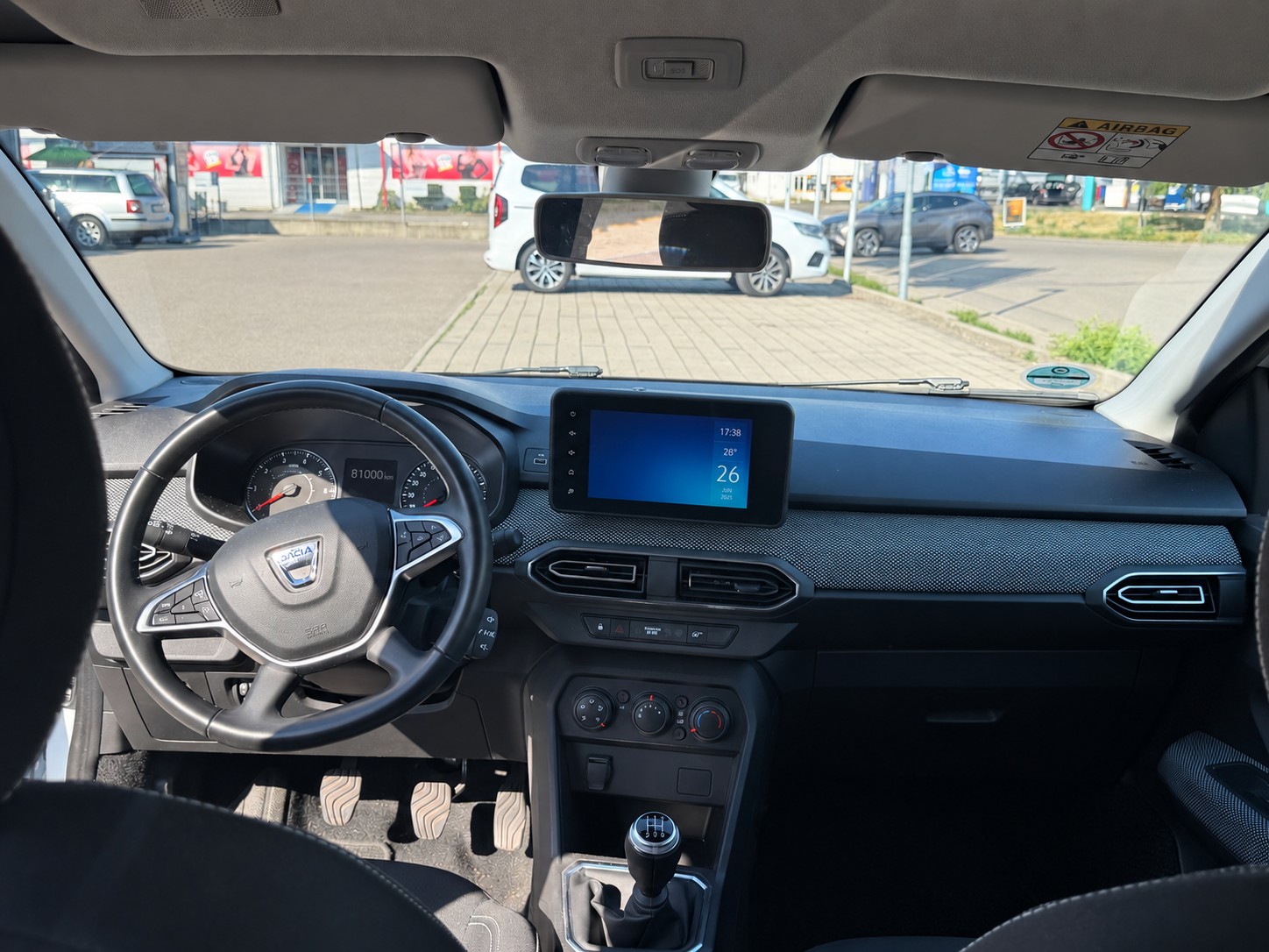 DACIA 1.0 Essential-image-5