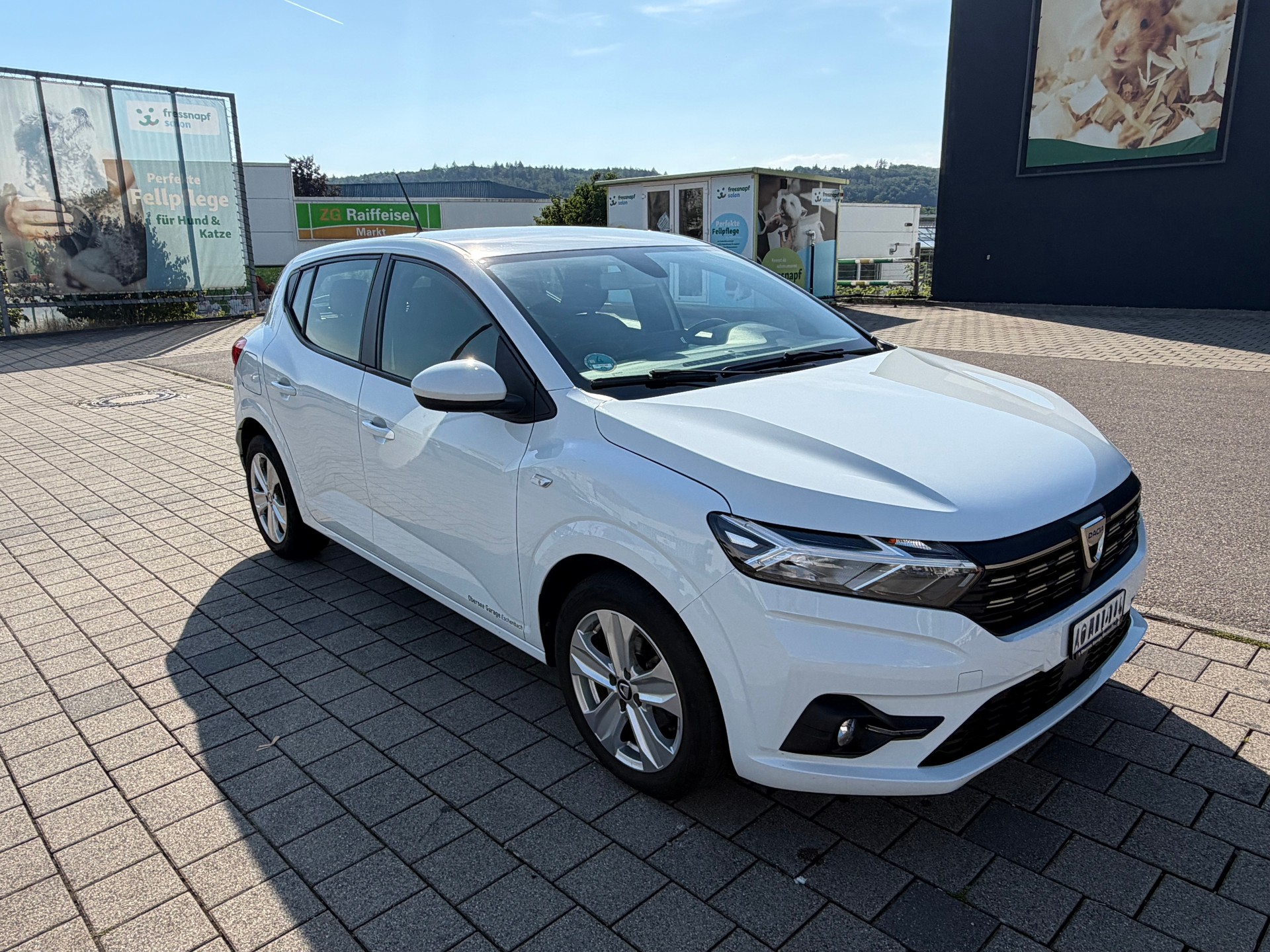 DACIA 1.0 Essential-image-1