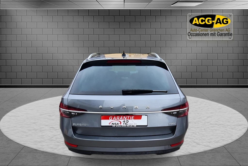 SKODA Superb Combi 2.0 TDi Style 4x4 DSG ** 200 PS ** Alcantara-Leder ** Gr-Navi ** RF-Kamera ** Abstandsregelsysteme ** Sitzmemory-image-4