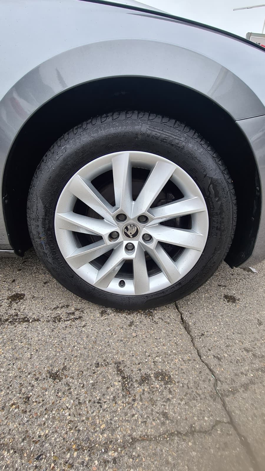 SKODA Superb Combi 2.0 TDi Style 4x4 DSG ** 200 PS ** Alcantara-Leder ** Gr-Navi ** RF-Kamera ** Abstandsregelsysteme ** Sitzmemory-image-15