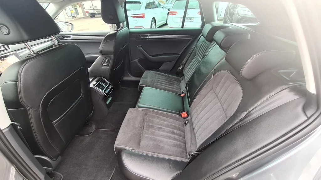 SKODA Superb Combi 2.0 TDi Style 4x4 DSG ** 200 PS ** Alcantara-Leder ** Gr-Navi ** RF-Kamera ** Abstandsregelsysteme ** Sitzmemory-image-14
