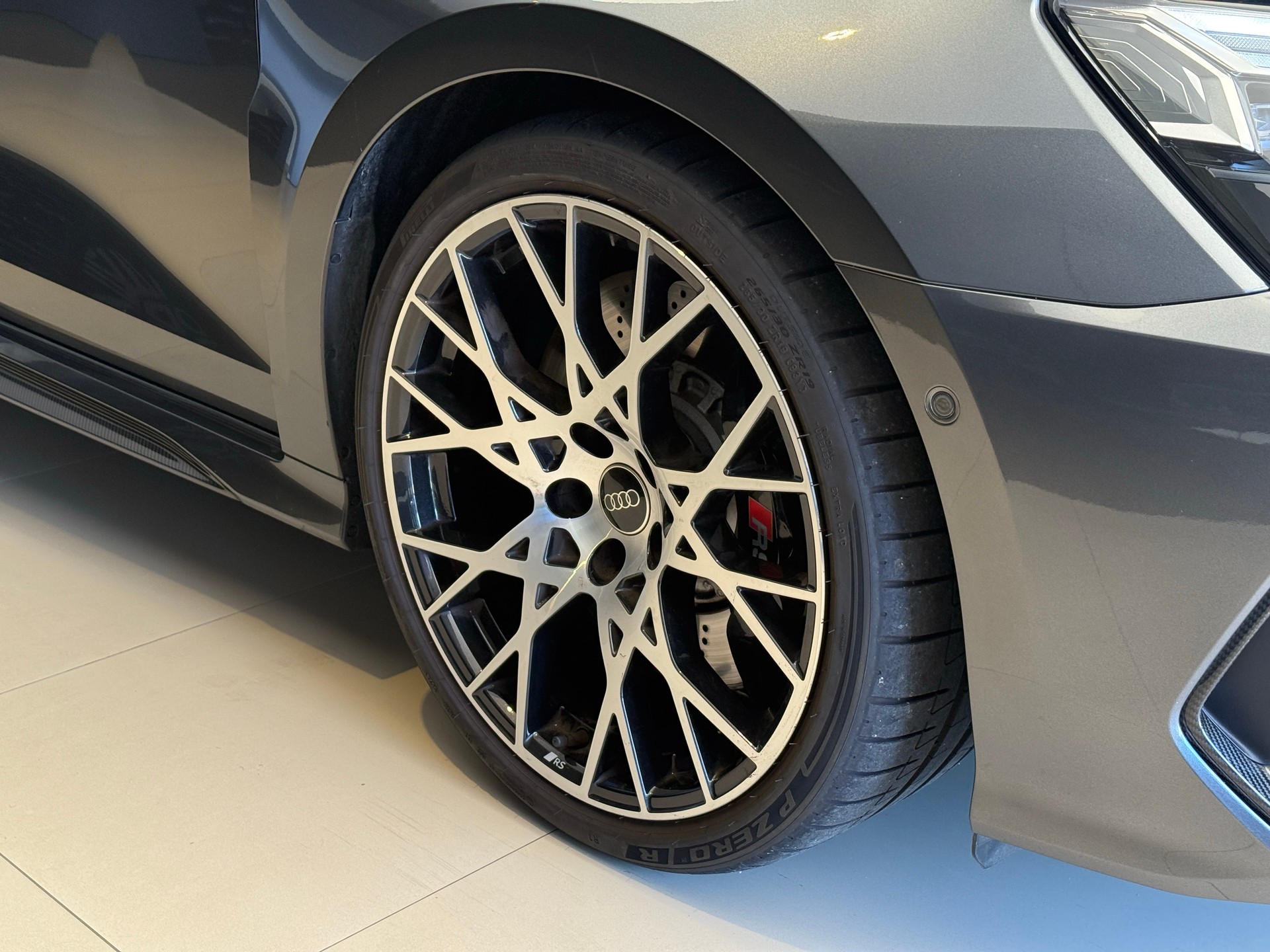 AUDI RS3 Sportback 2.5 TSI quattro S-tronic-image-13