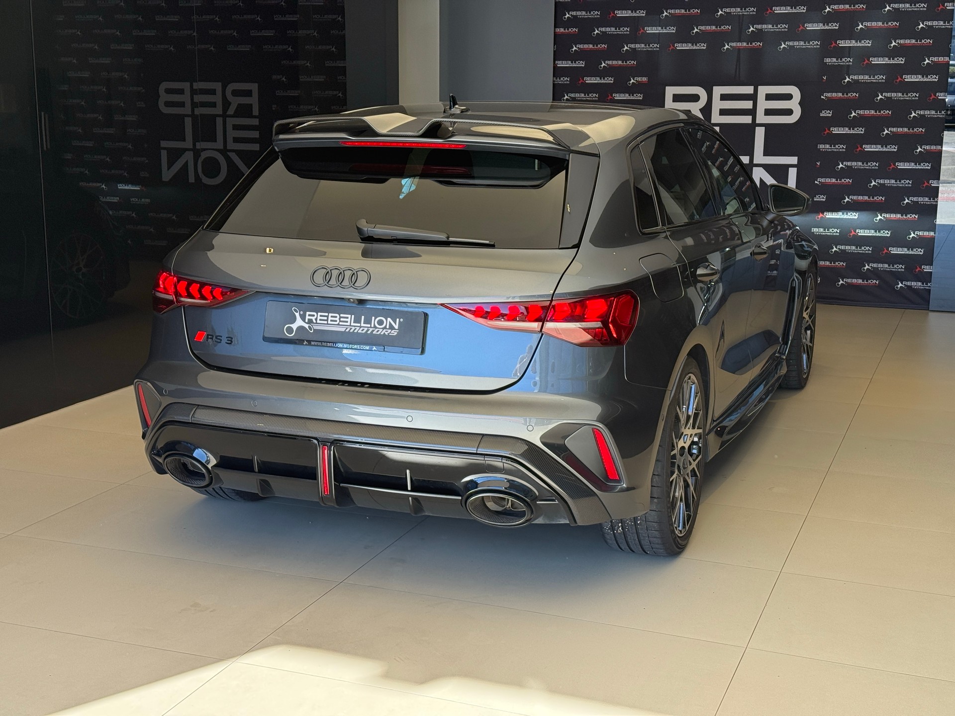 AUDI RS3 Sportback 2.5 TSI quattro S-tronic-image-7