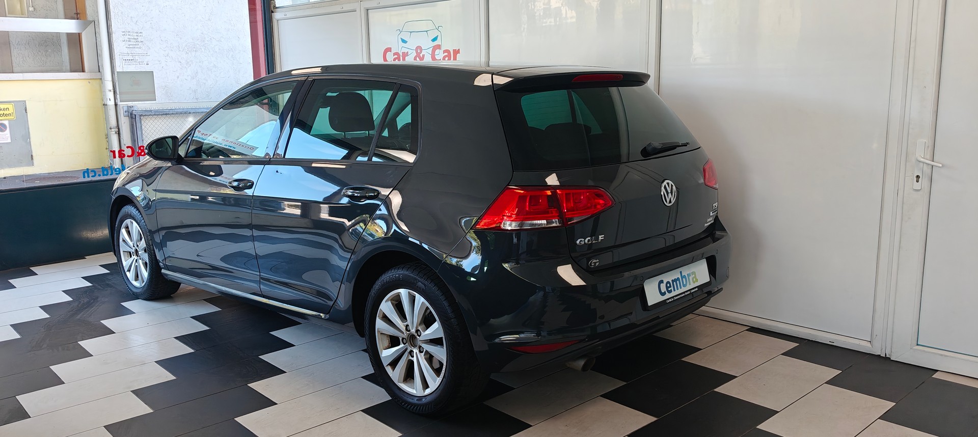 VW Golf 1.2 TSI Trendline-image-3