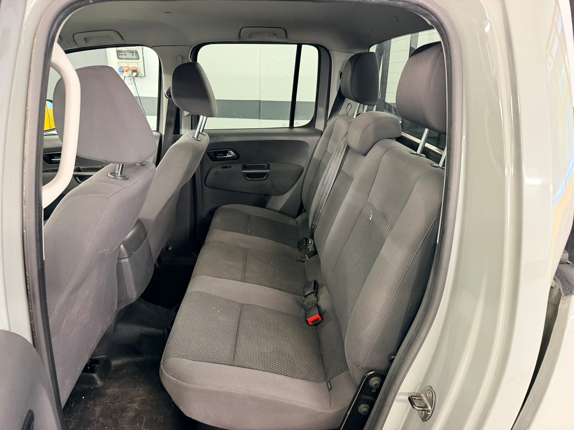 VW Amarok 2.0 BiTDI Startline 4Motion permanent A-image-7