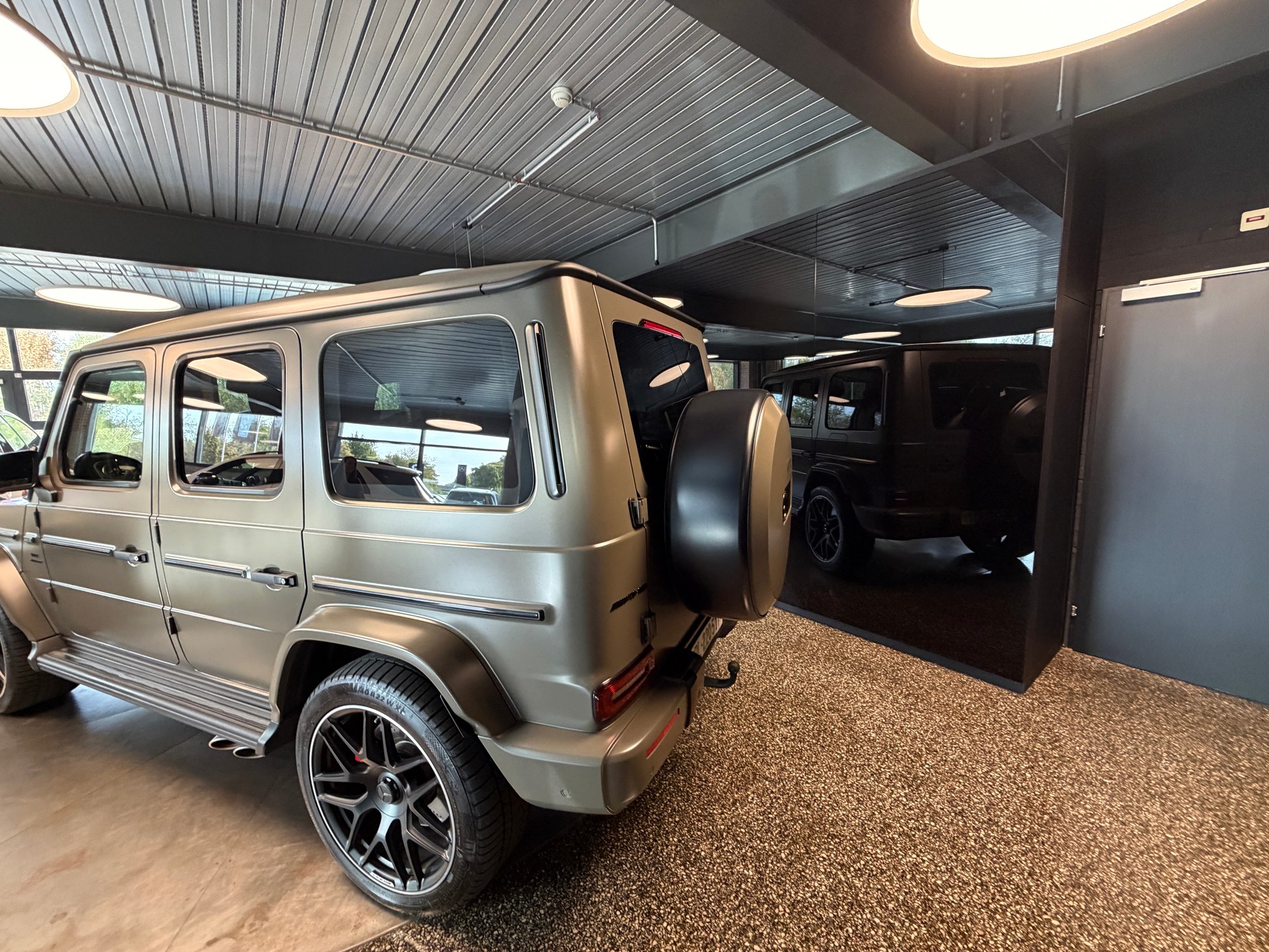 MERCEDES-BENZ G 63 AMG-image-3