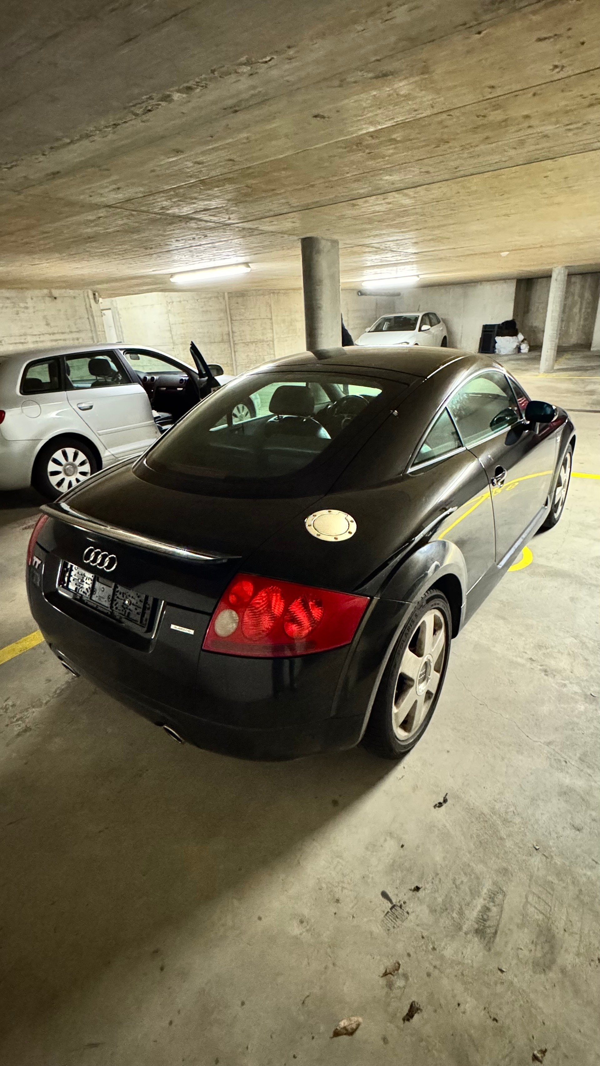 AUDI 1.8 20V Tbo 225 Lim.300 quat.-image-3