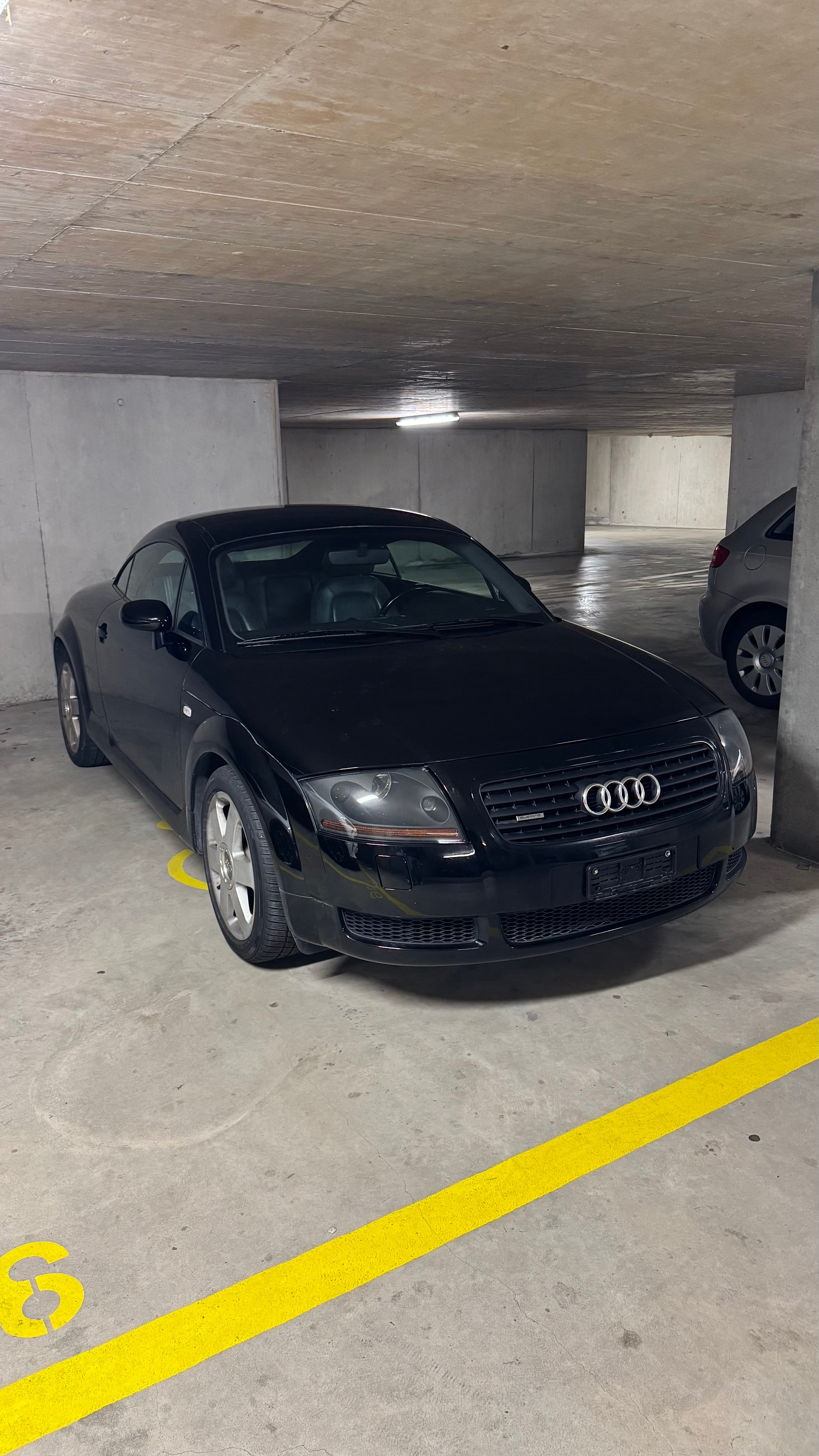 AUDI 1.8 20V Tbo 225 Lim.300 quat.-image-4