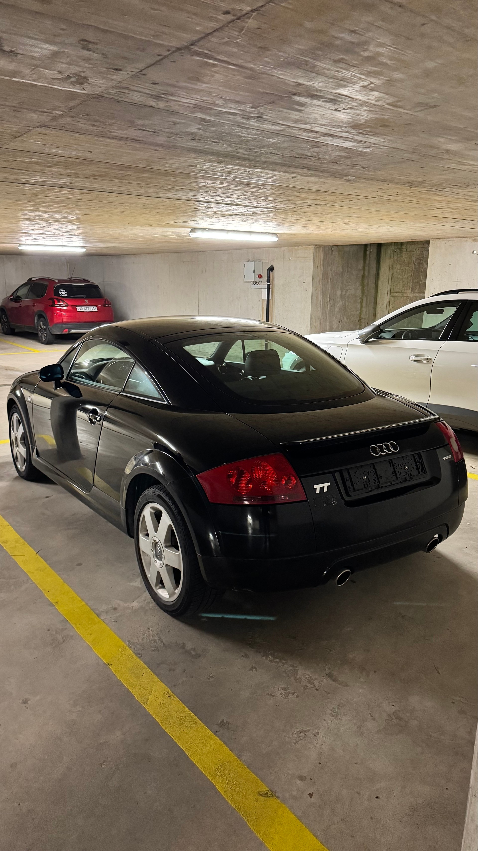 AUDI 1.8 20V Tbo 225 Lim.300 quat.-image-2