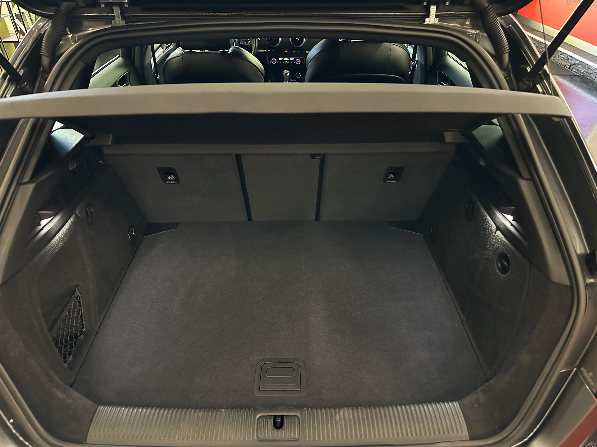 AUDI A3 Sportback 1.5 TFSI S-tronic Sport-image-24