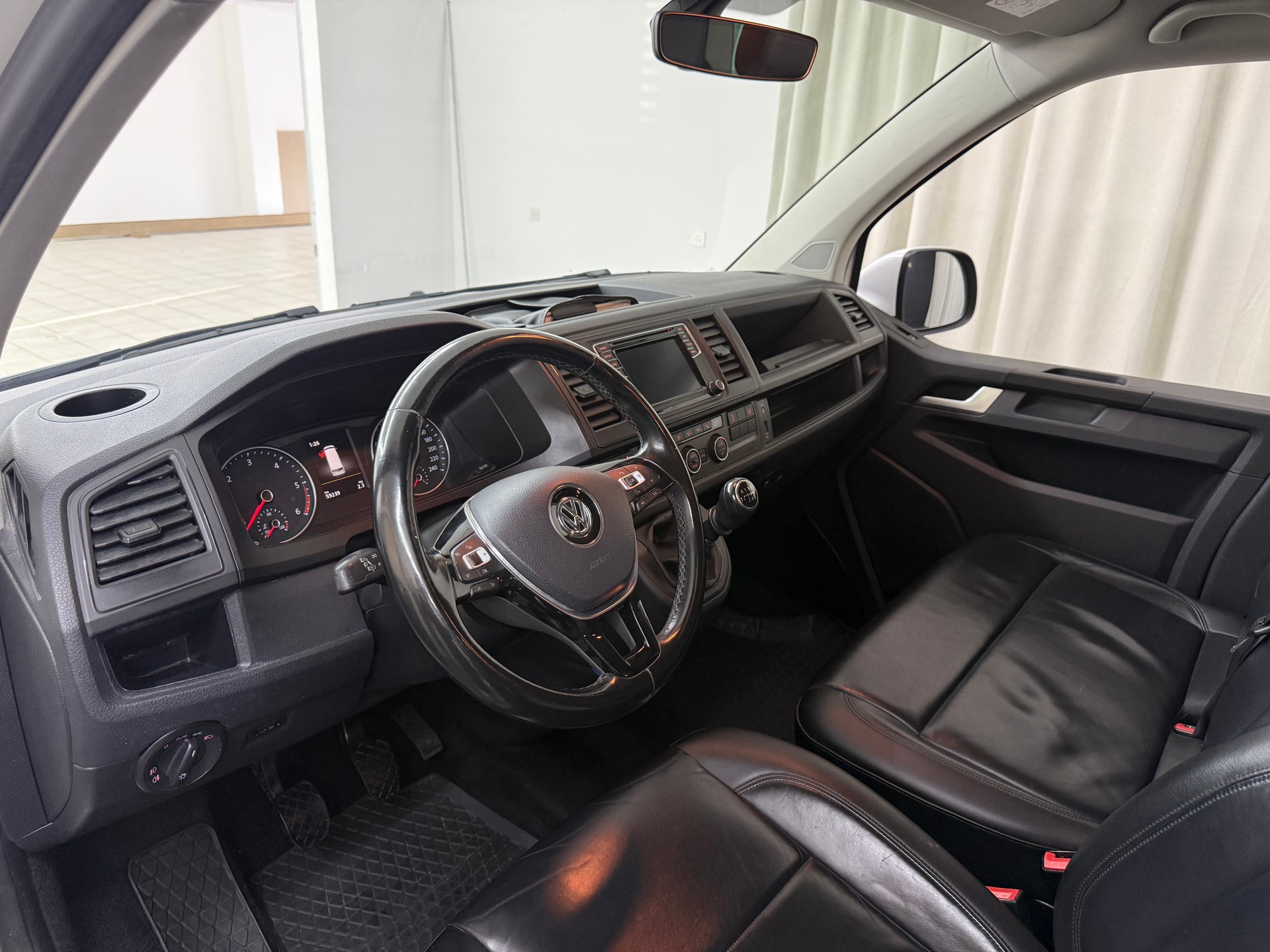 VW T6 Caravelle 2.0 TDI Comfortline Liberty 4Mot LWB-image-6
