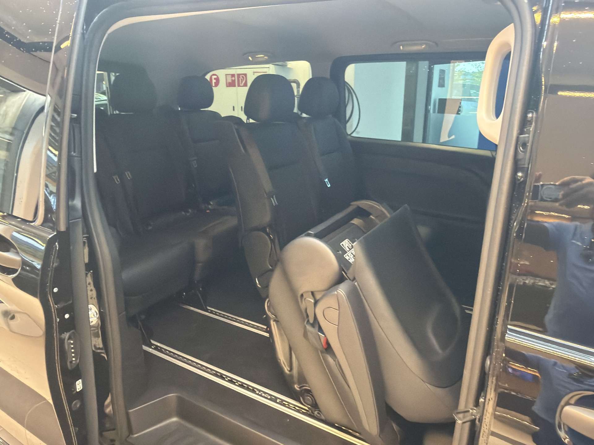 MERCEDES-BENZ Vito 116 CDi 9-Plätzer Lang Select Tourer G-Tr. Automat-image-14