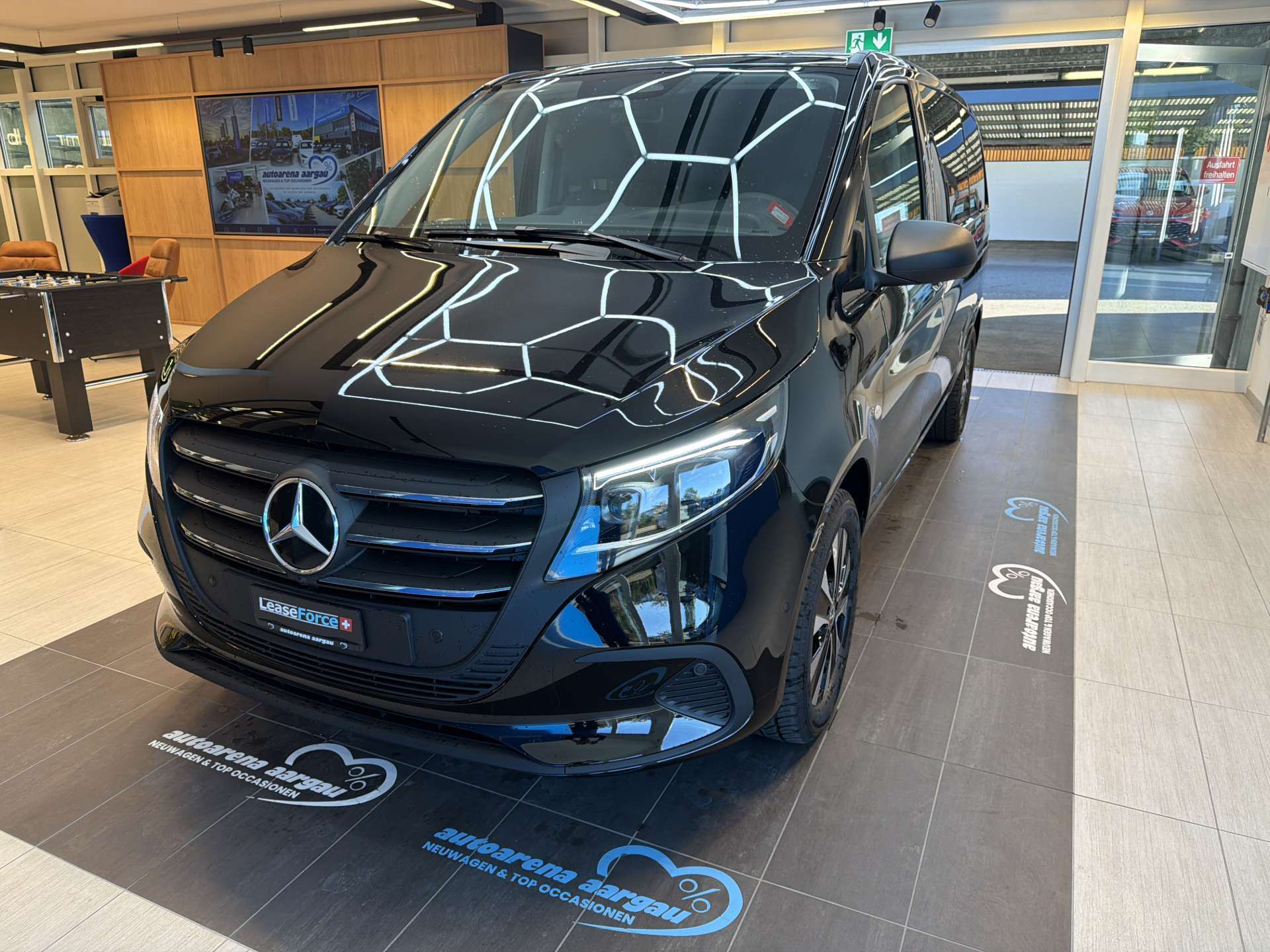 MERCEDES-BENZ Vito 116 CDi 9-Plätzer Lang Select Tourer G-Tr. Automat-image-0
