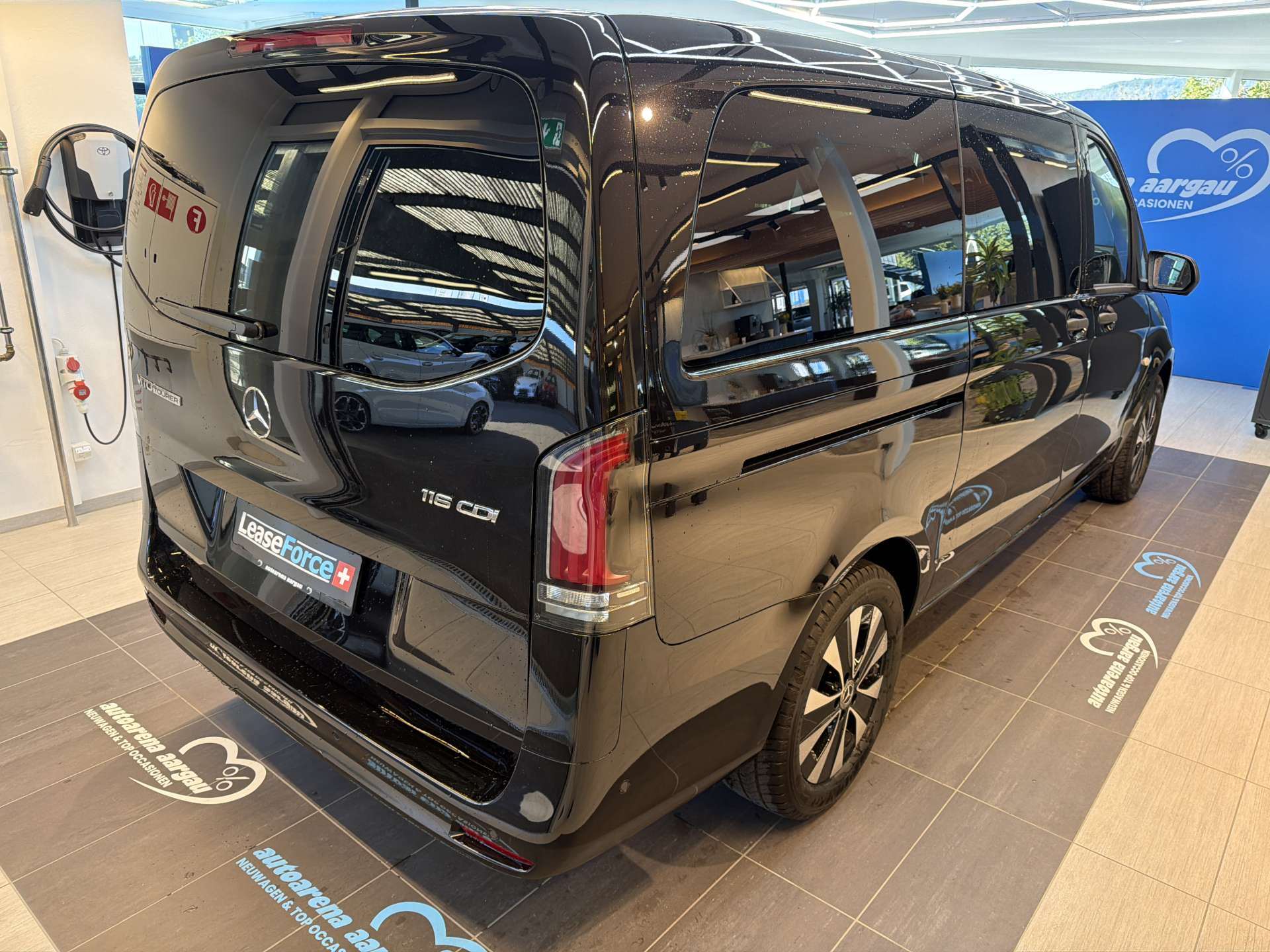 MERCEDES-BENZ Vito 116 CDi 9-Plätzer Lang Select Tourer G-Tr. Automat-image-2