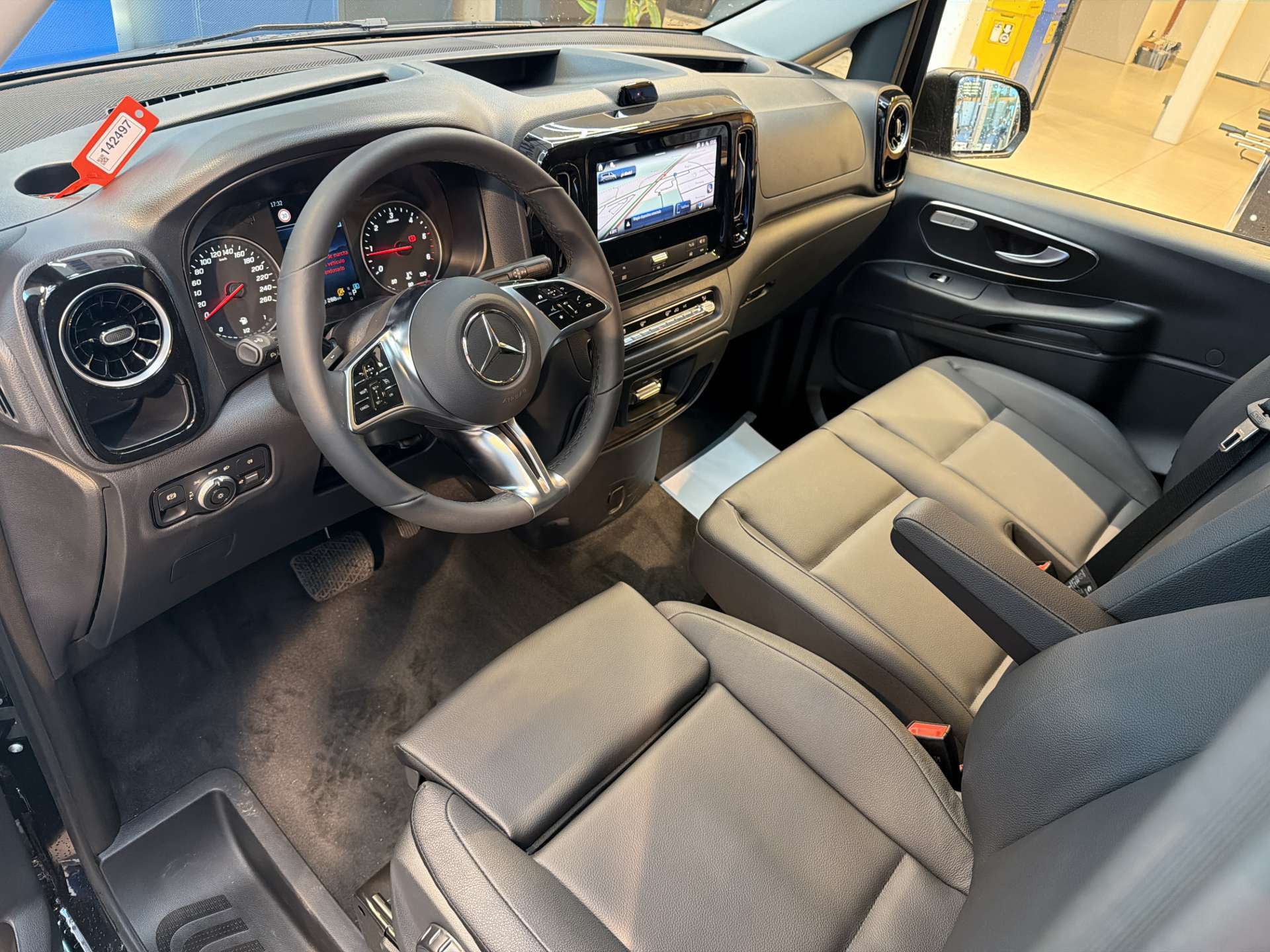MERCEDES-BENZ Vito 116 CDi 9-Plätzer Lang Select Tourer G-Tr. Automat-image-5
