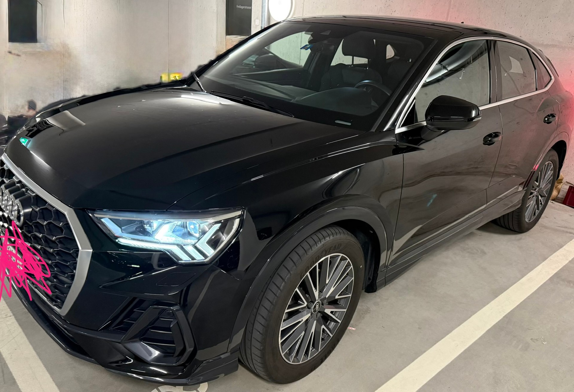 AUDI 2.0 35 TDI Attraction quattro S-Tronic-image-3