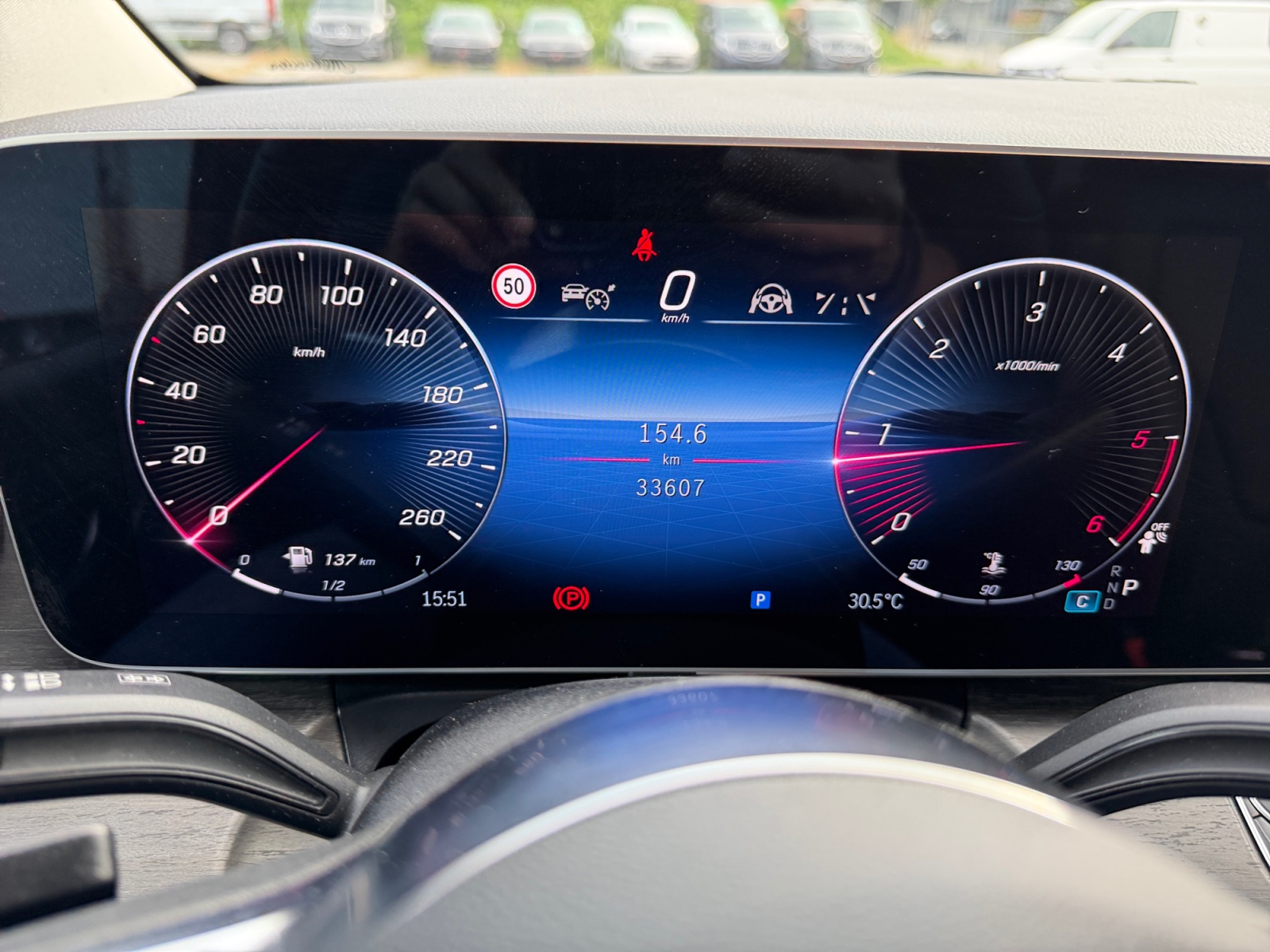 MERCEDES-BENZ V 300 d extralang Avantgarde 4Matic 8-Plätzer-image-13