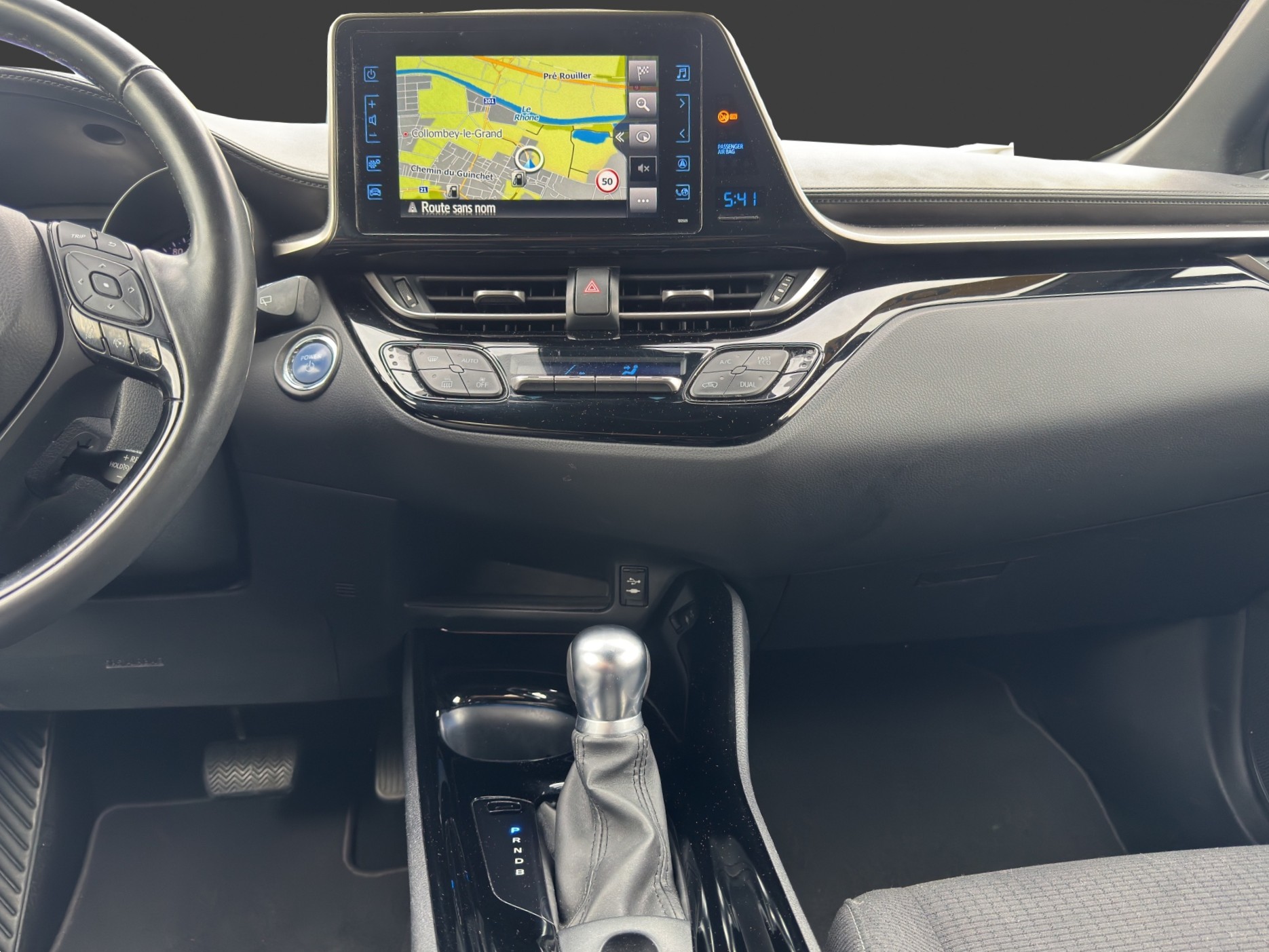 TOYOTA C-HR 1.8 HSD CVT Trend-image-11