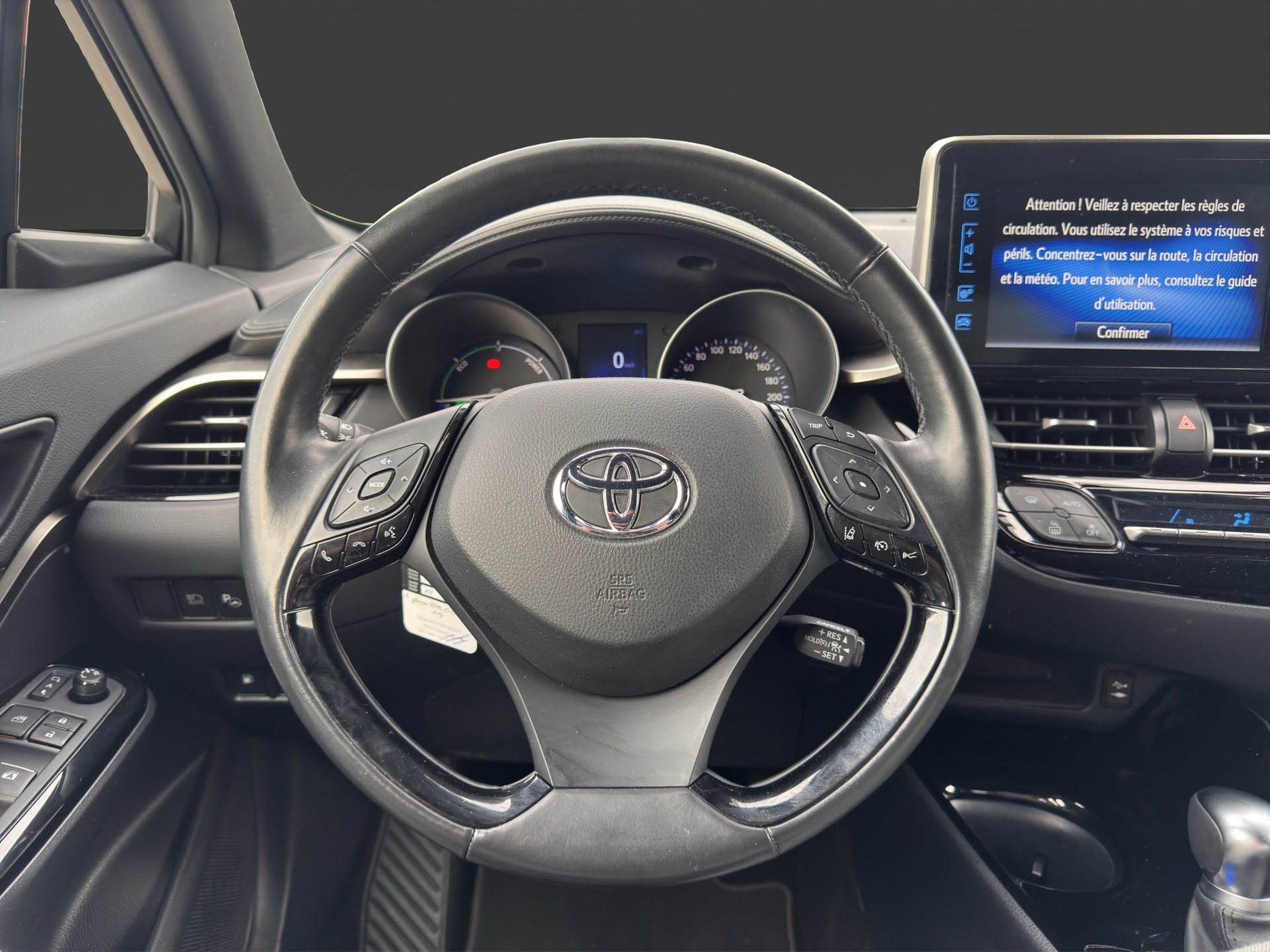 TOYOTA C-HR 1.8 HSD CVT Trend-image-10