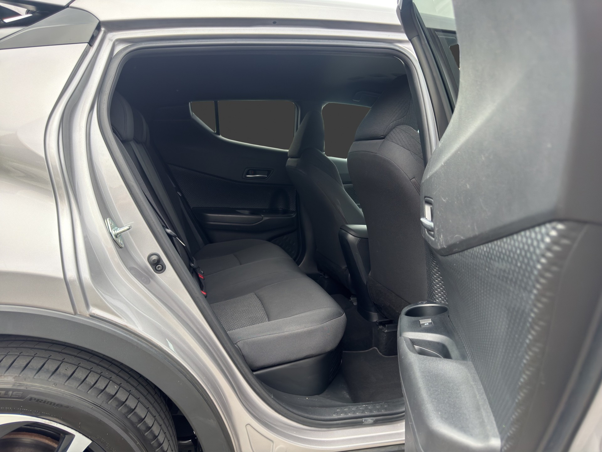TOYOTA C-HR 1.8 HSD CVT Trend-image-17