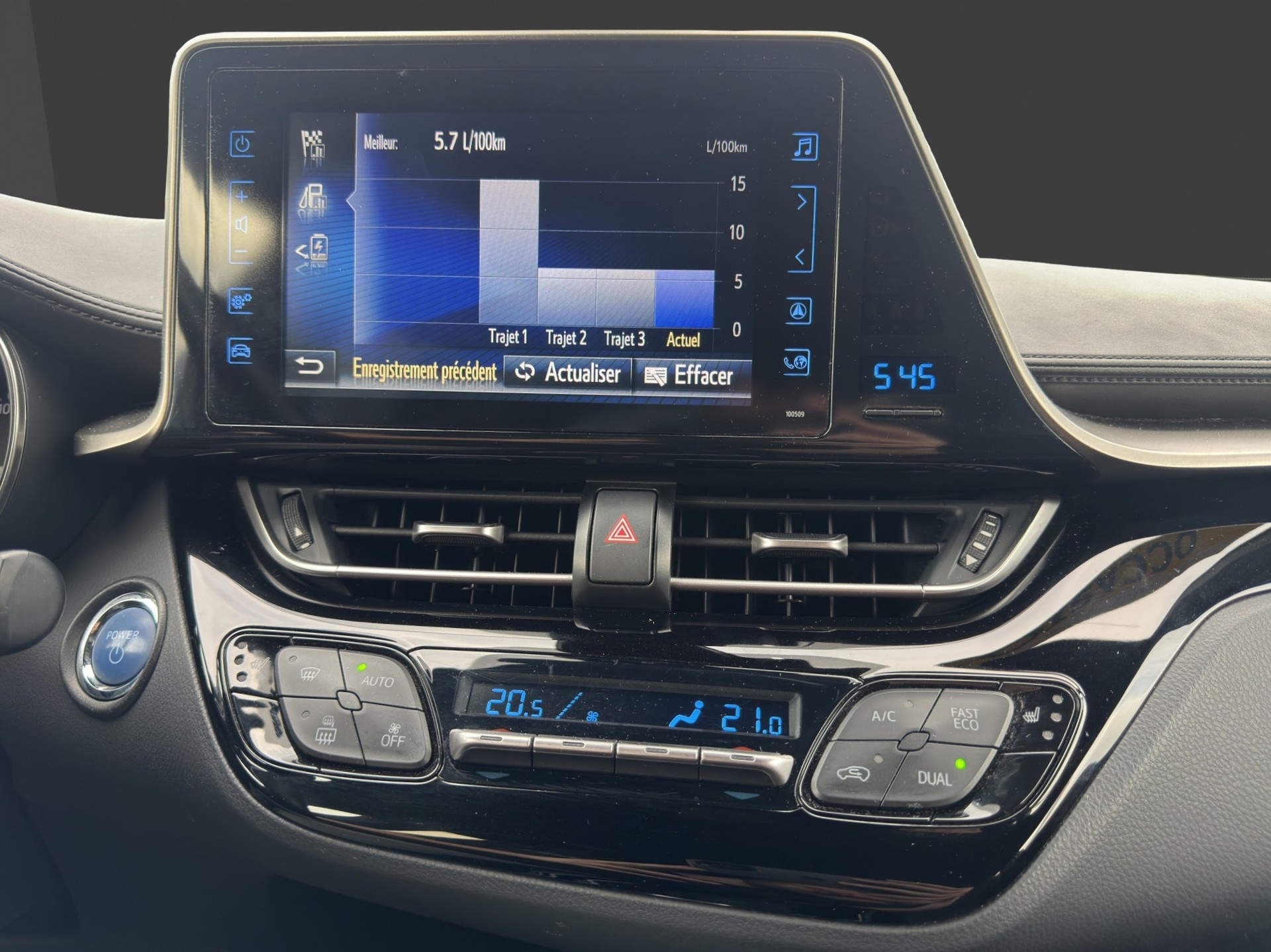 TOYOTA C-HR 1.8 HSD CVT Trend-image-14